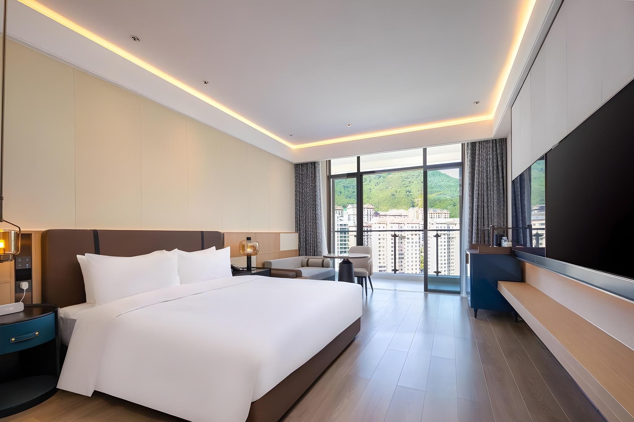 Shui Mo River-View Smart Control Double Bed Room