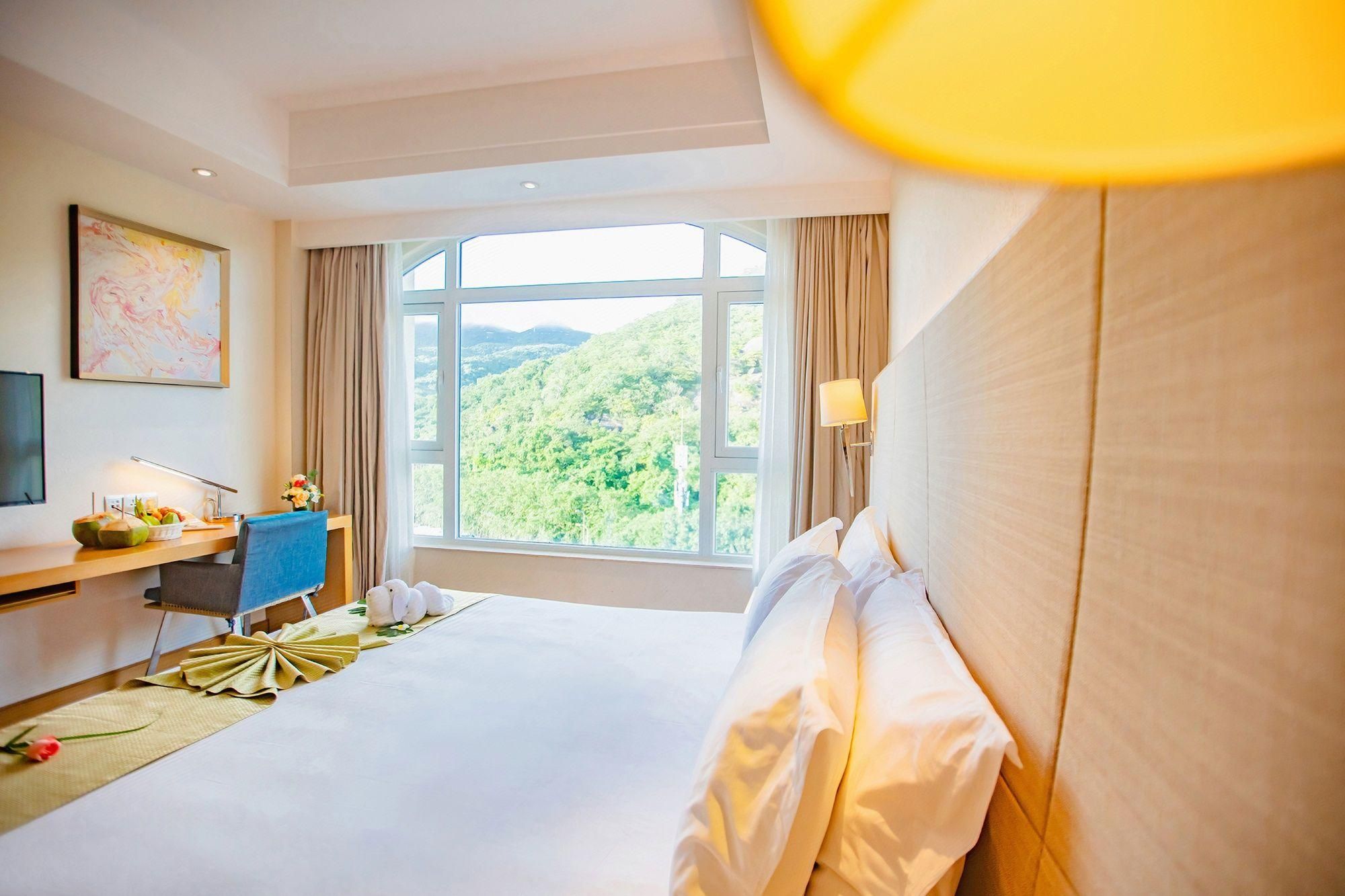 Superior Double or Twin Room with Mountain View