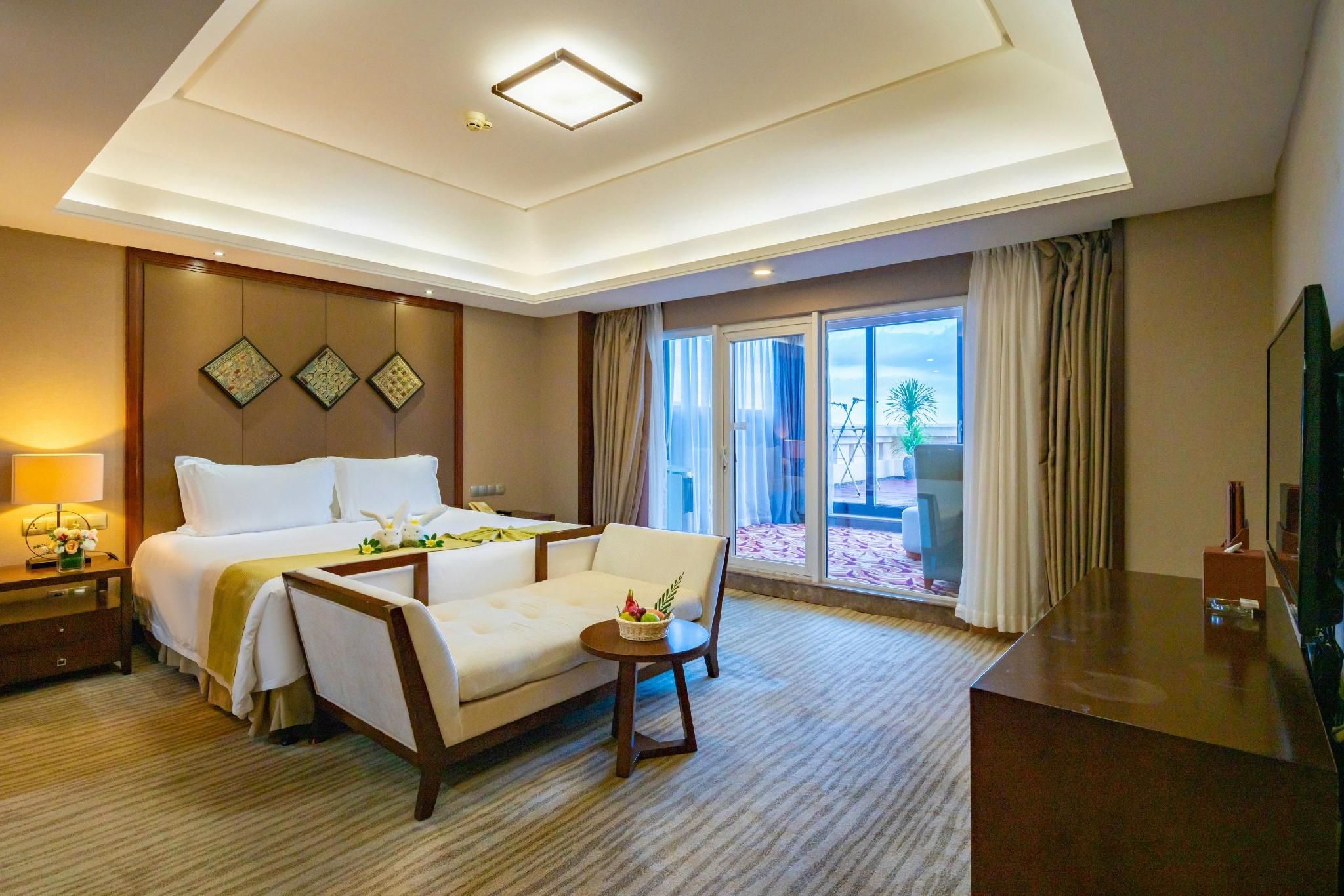 Deluxe Suite with Ocean View