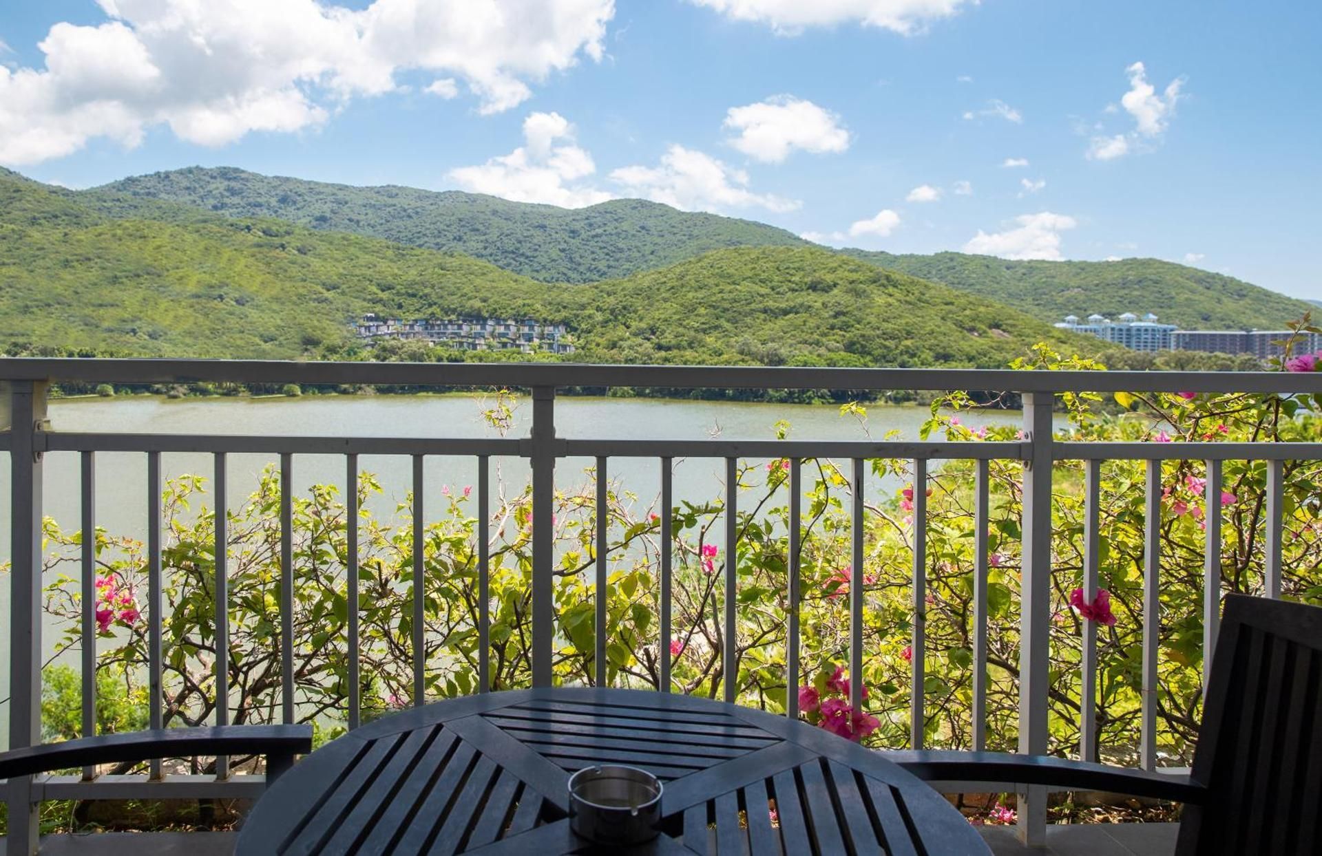 King Room with Lake View