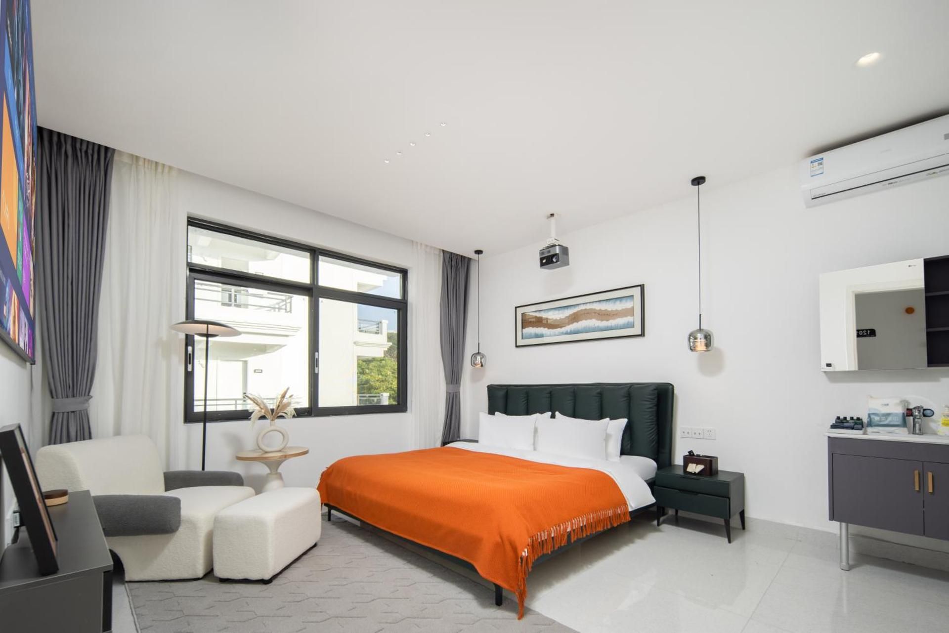 Big Room