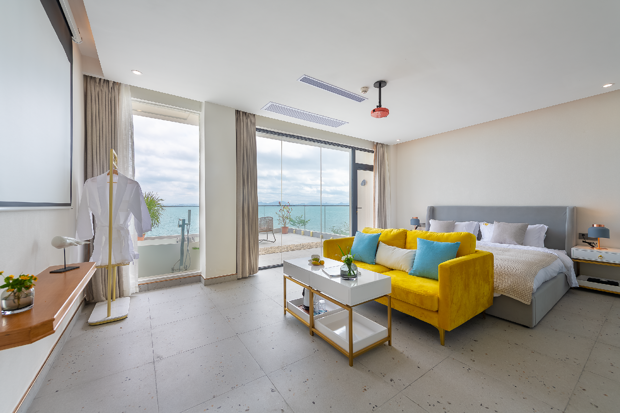Balcony King Room
