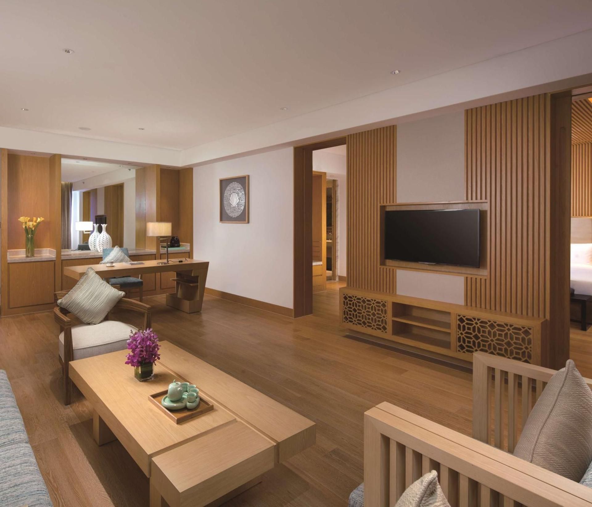 King One Bedroom Garden View Suite