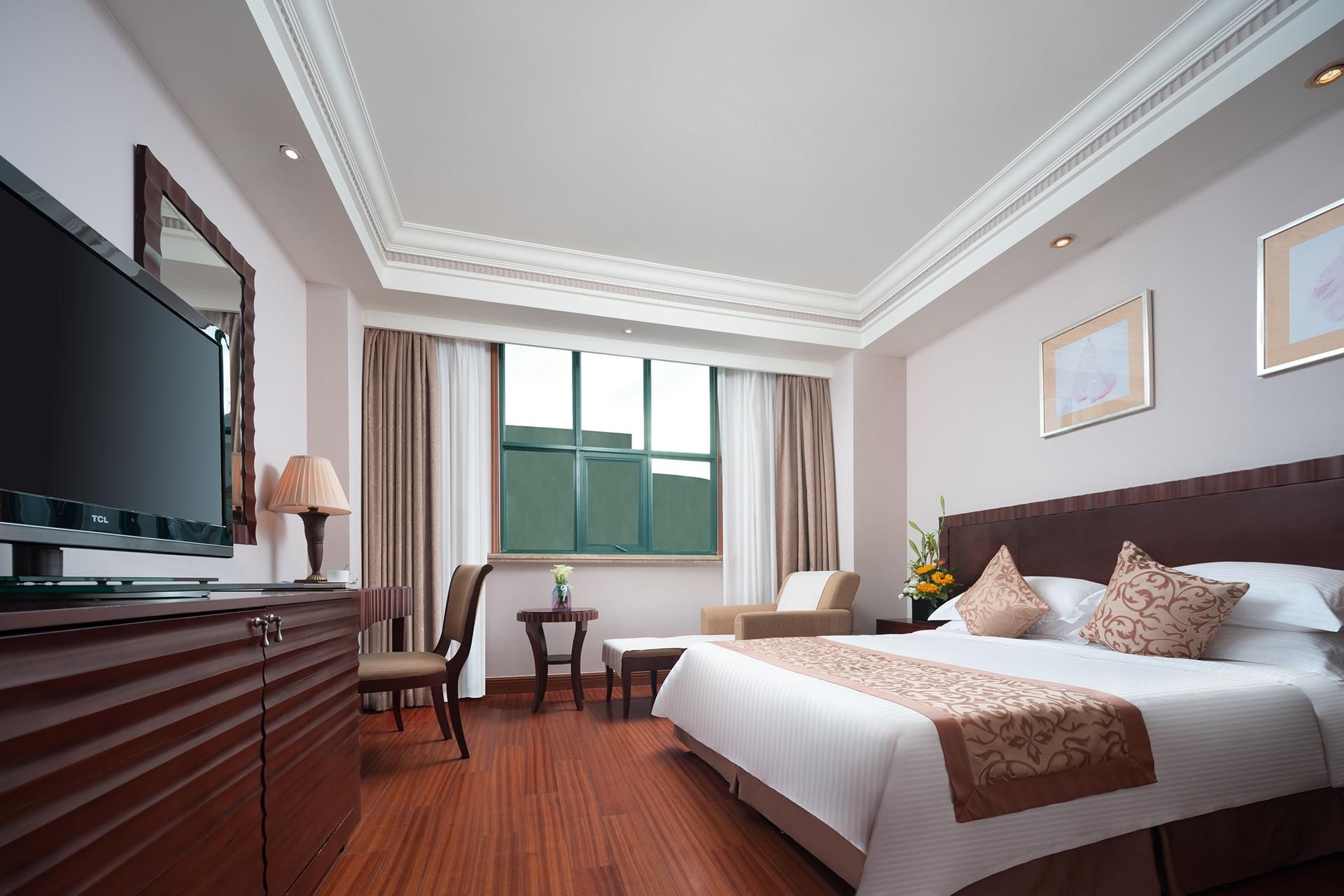 Standard Queen