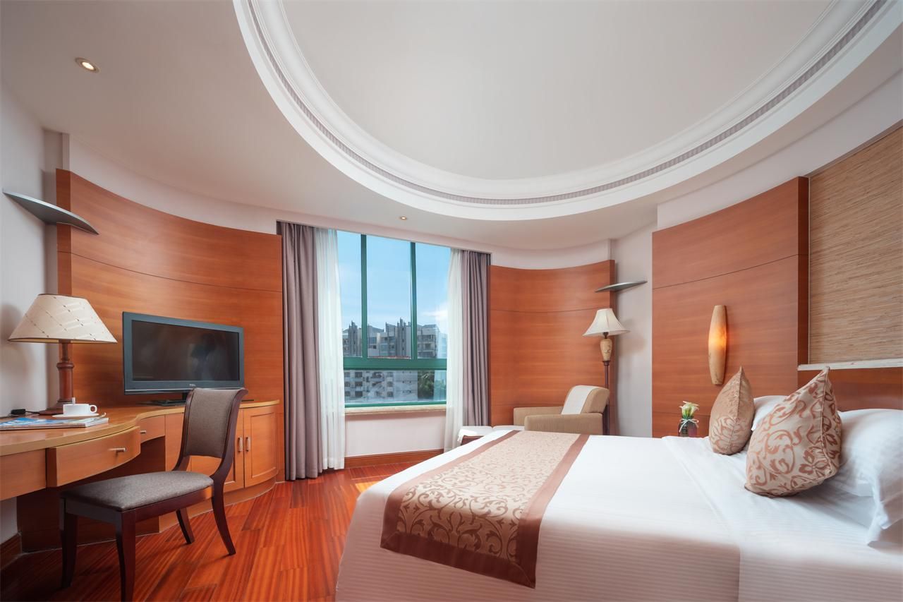 Comfort Queen Room