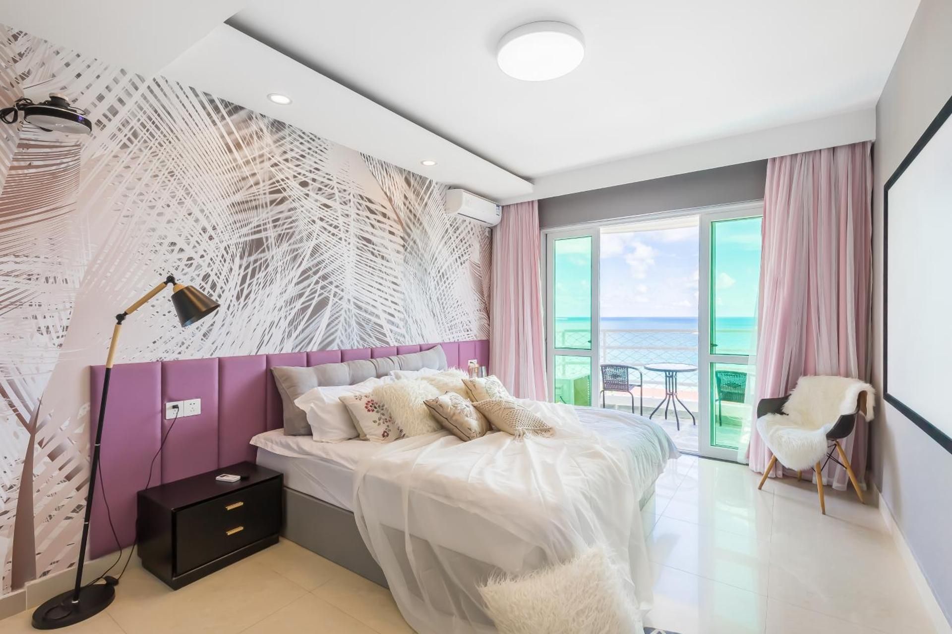 Apartment with Balcony