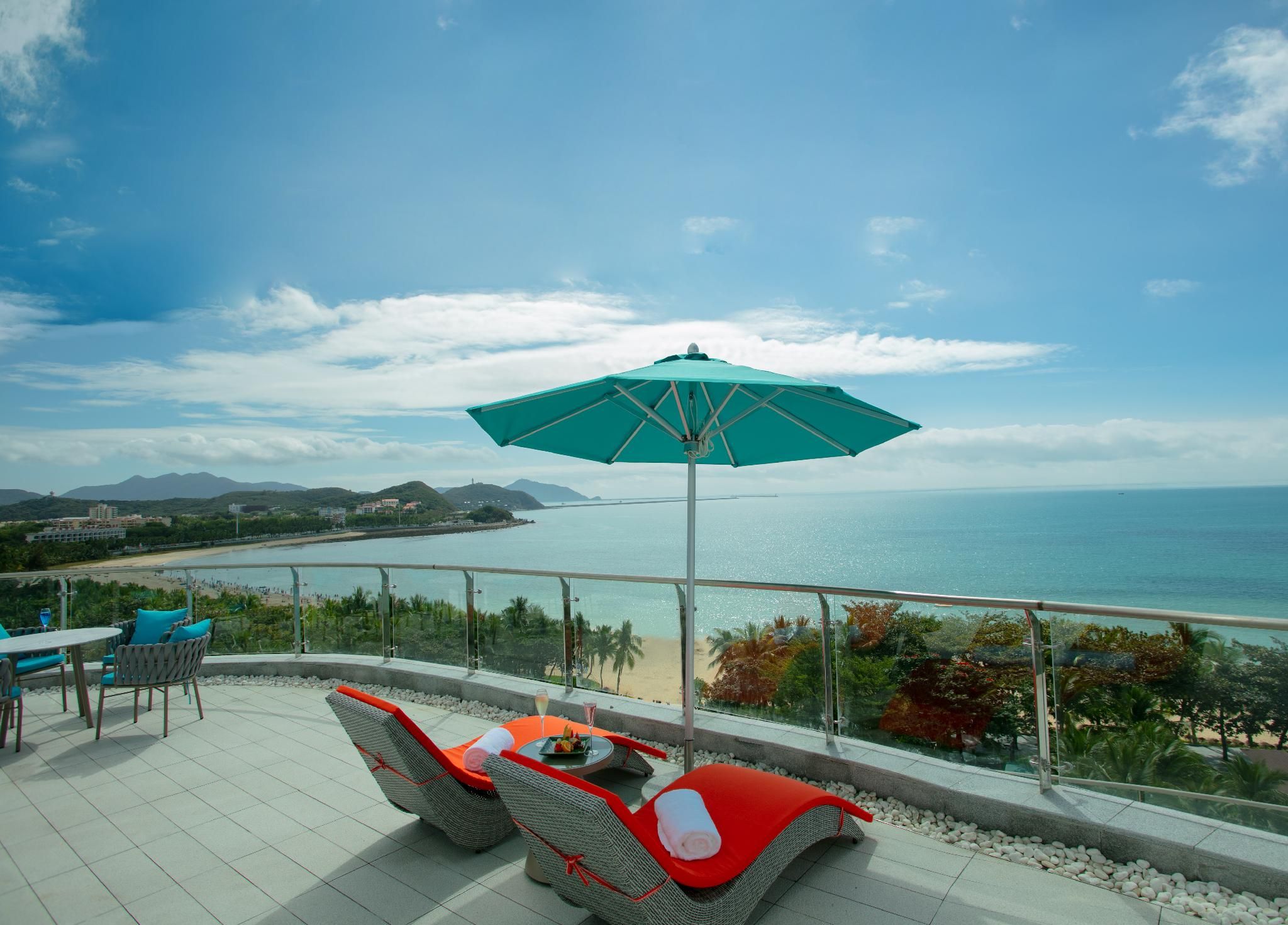Sea View Suites