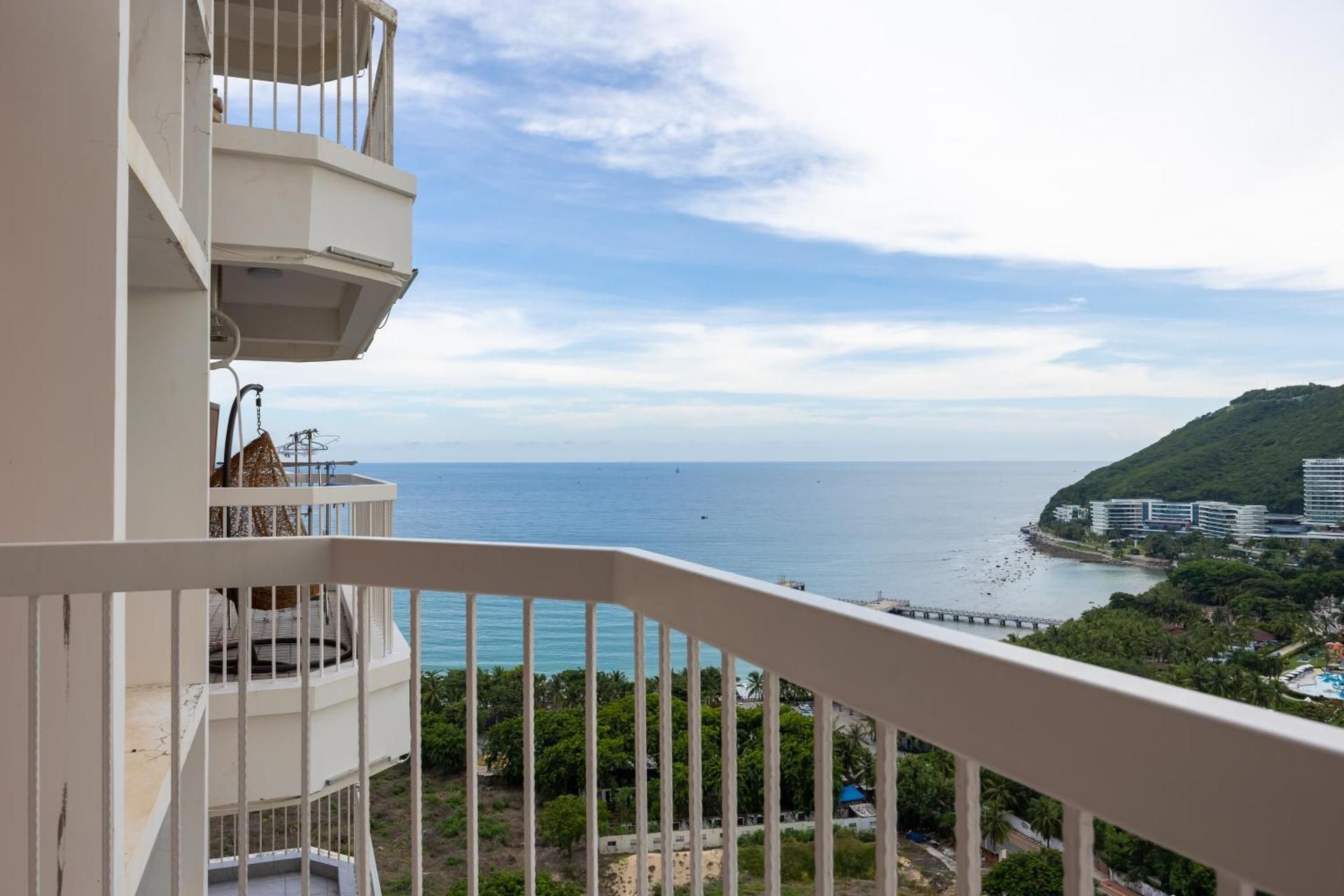 Three-Bedroom Apartment with Ocean View