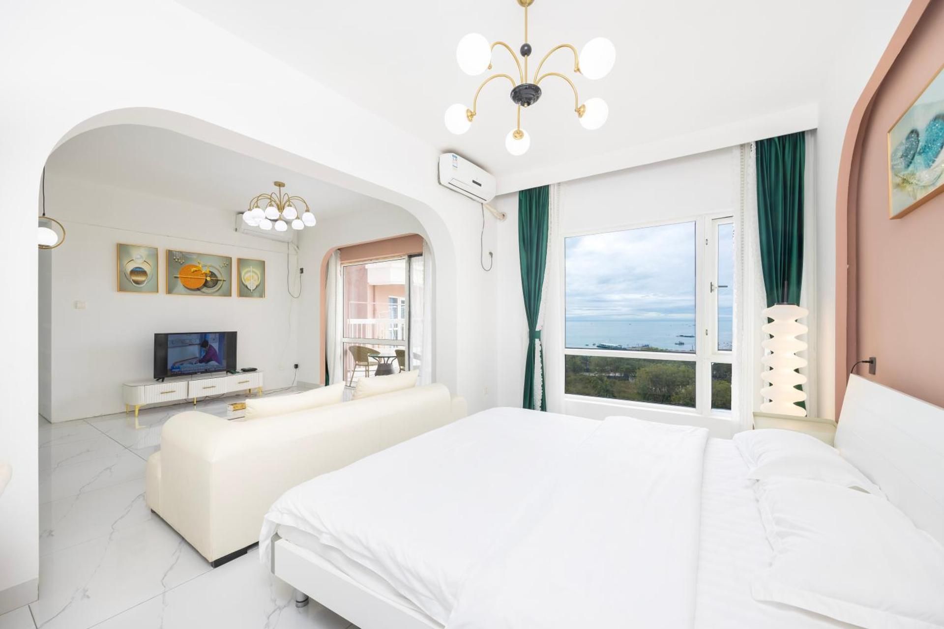 King Suite with Ocean View