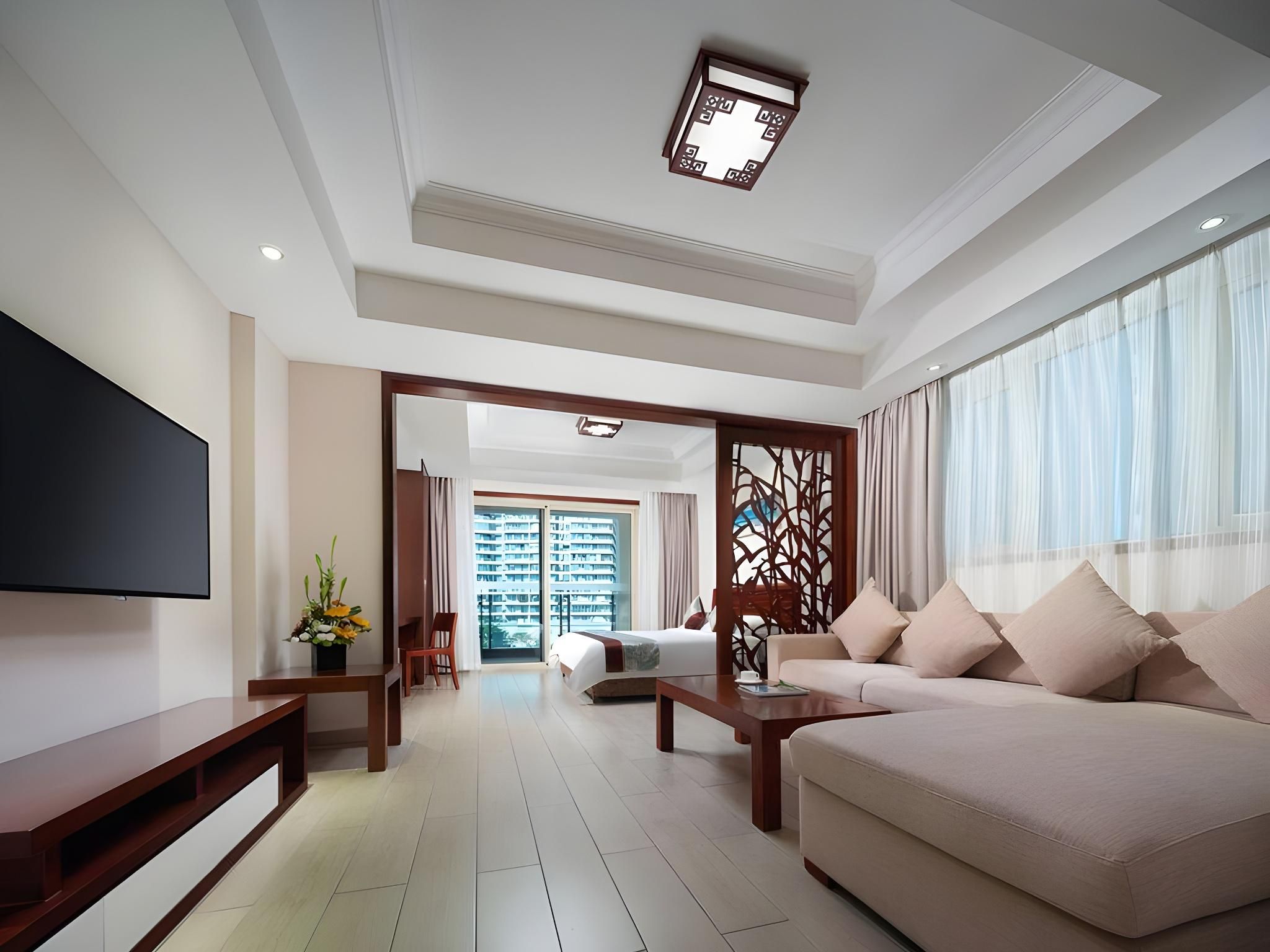 Double or Twin Room with Partial Sea View