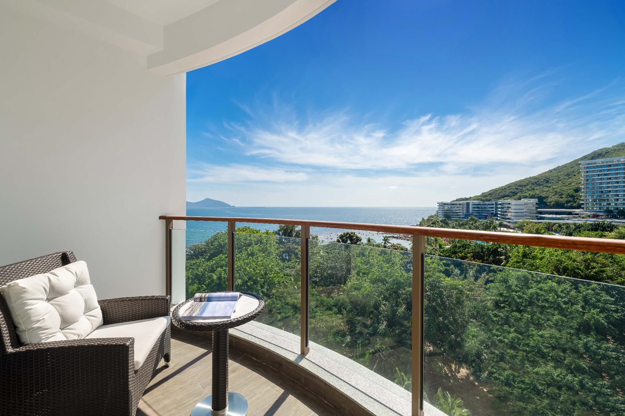 Deluxe Ocean View Twin Room