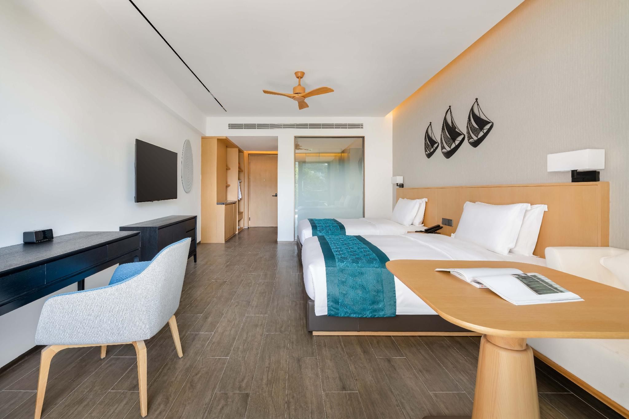 Grand Ocean View Twin Room