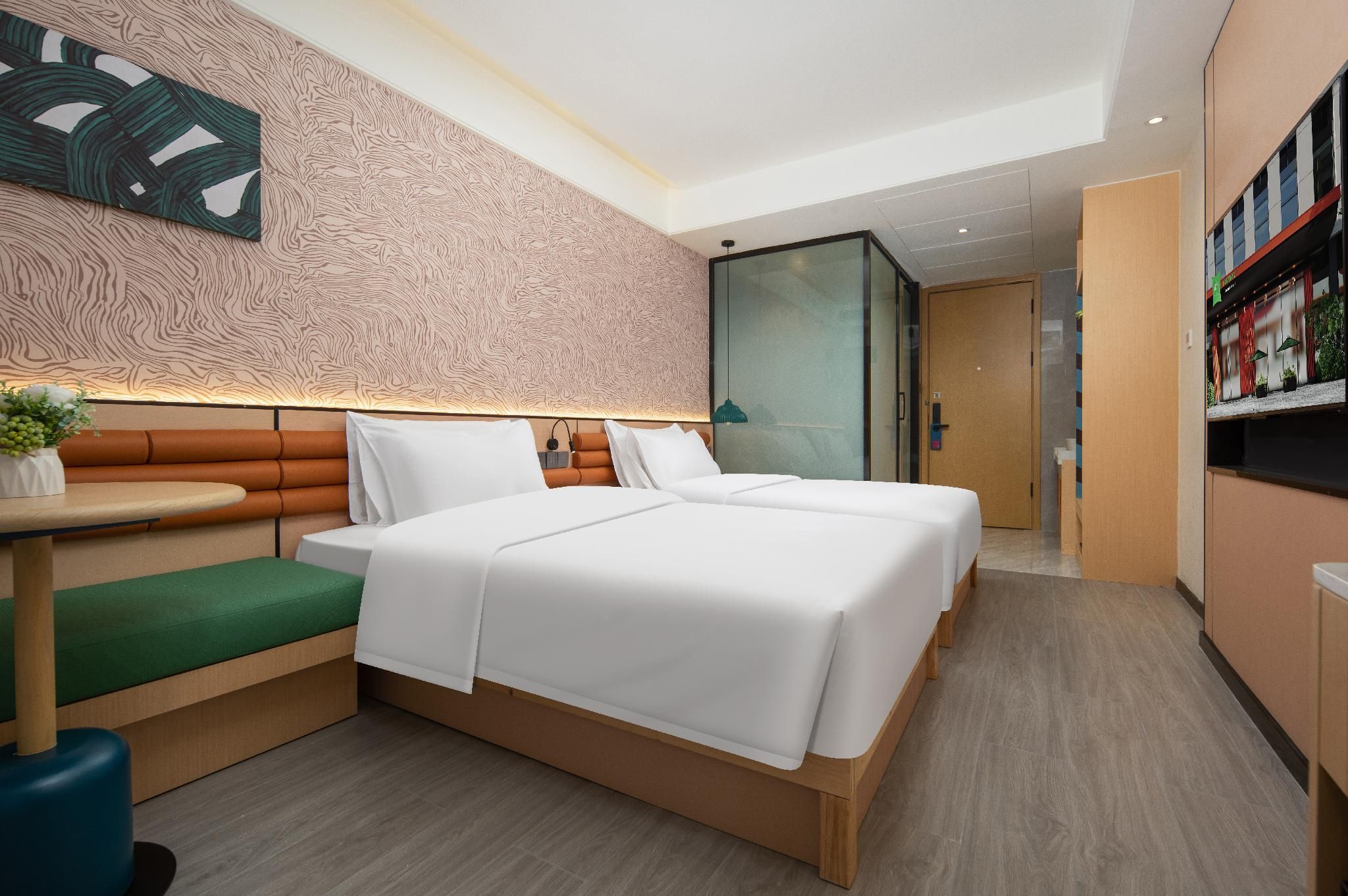 Twin Bed Room
