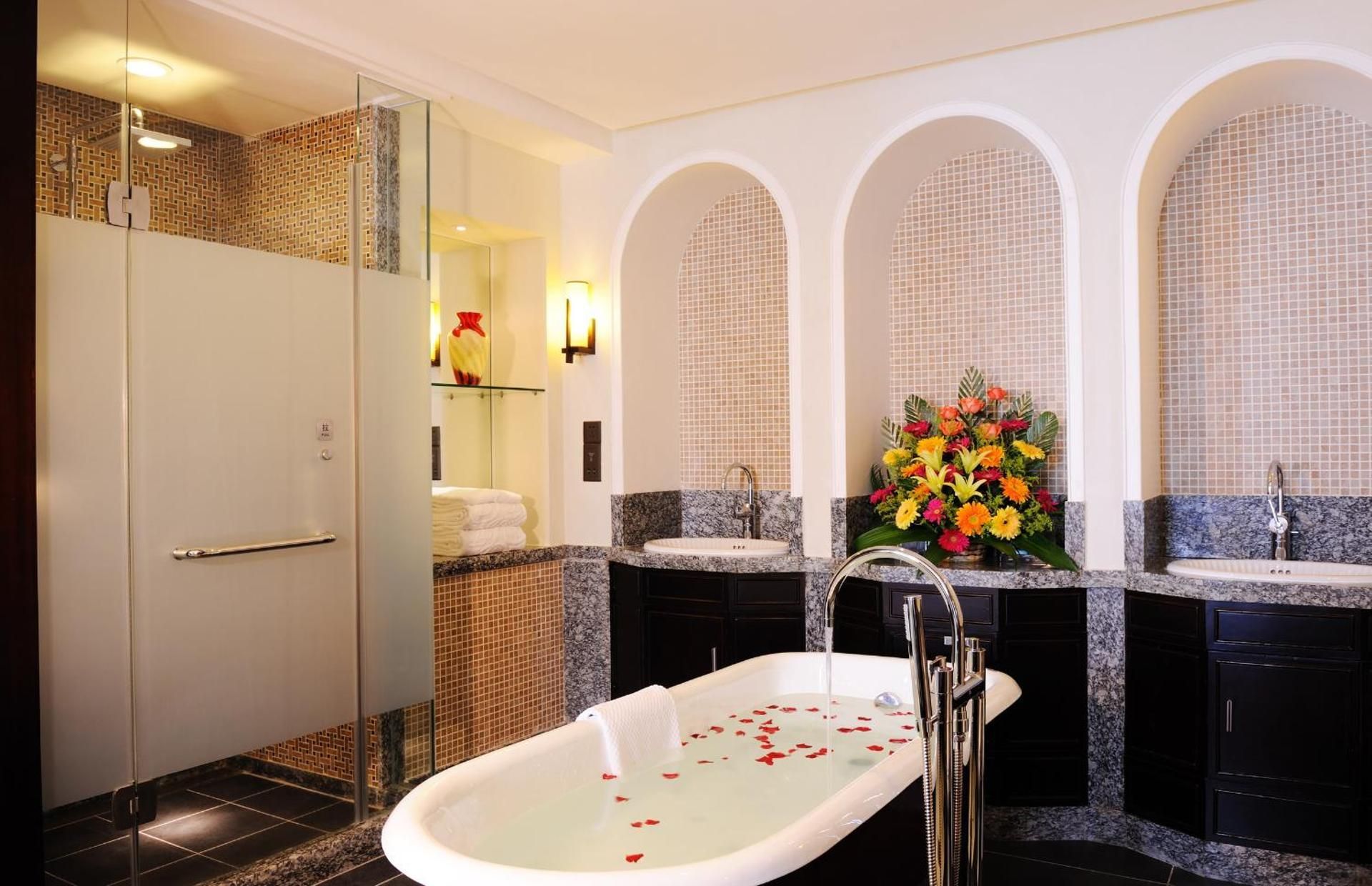 Deluxe Suite Ocean View