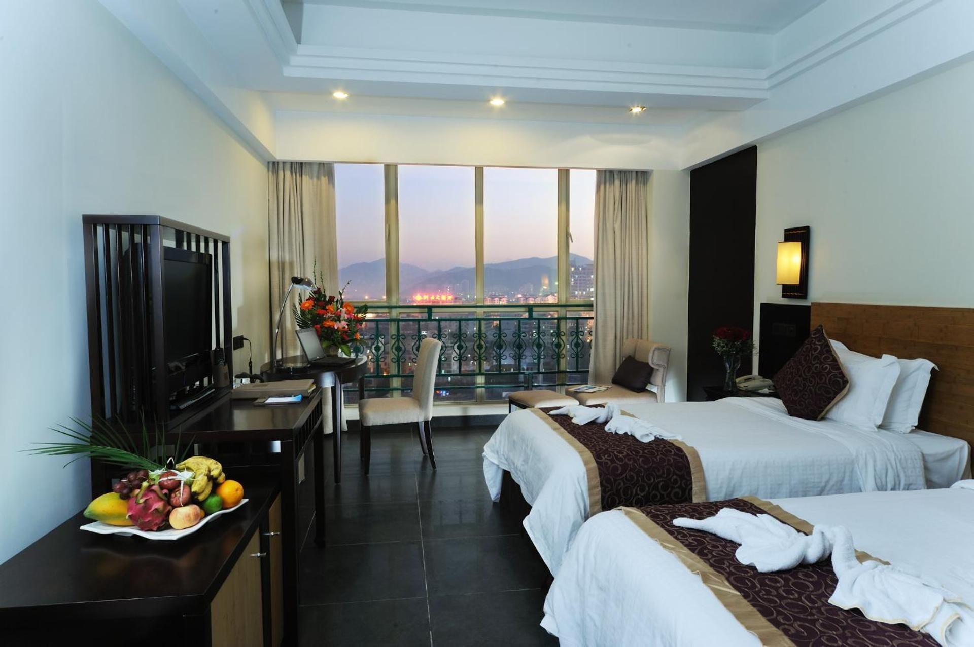 Twin Room with City View