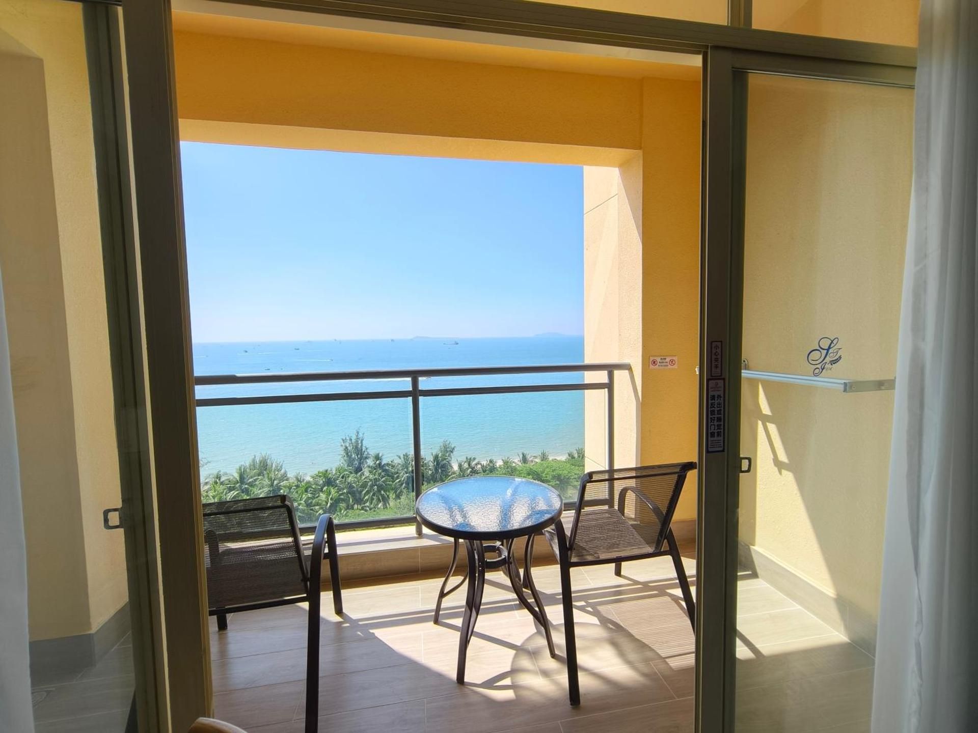 Seaview Deluxe Queen