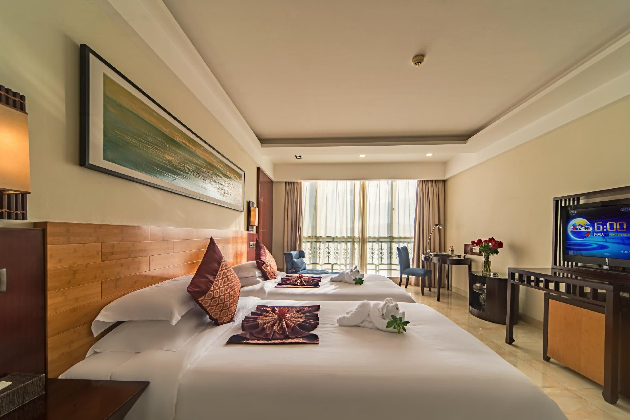 Deluxe City View Twin Room