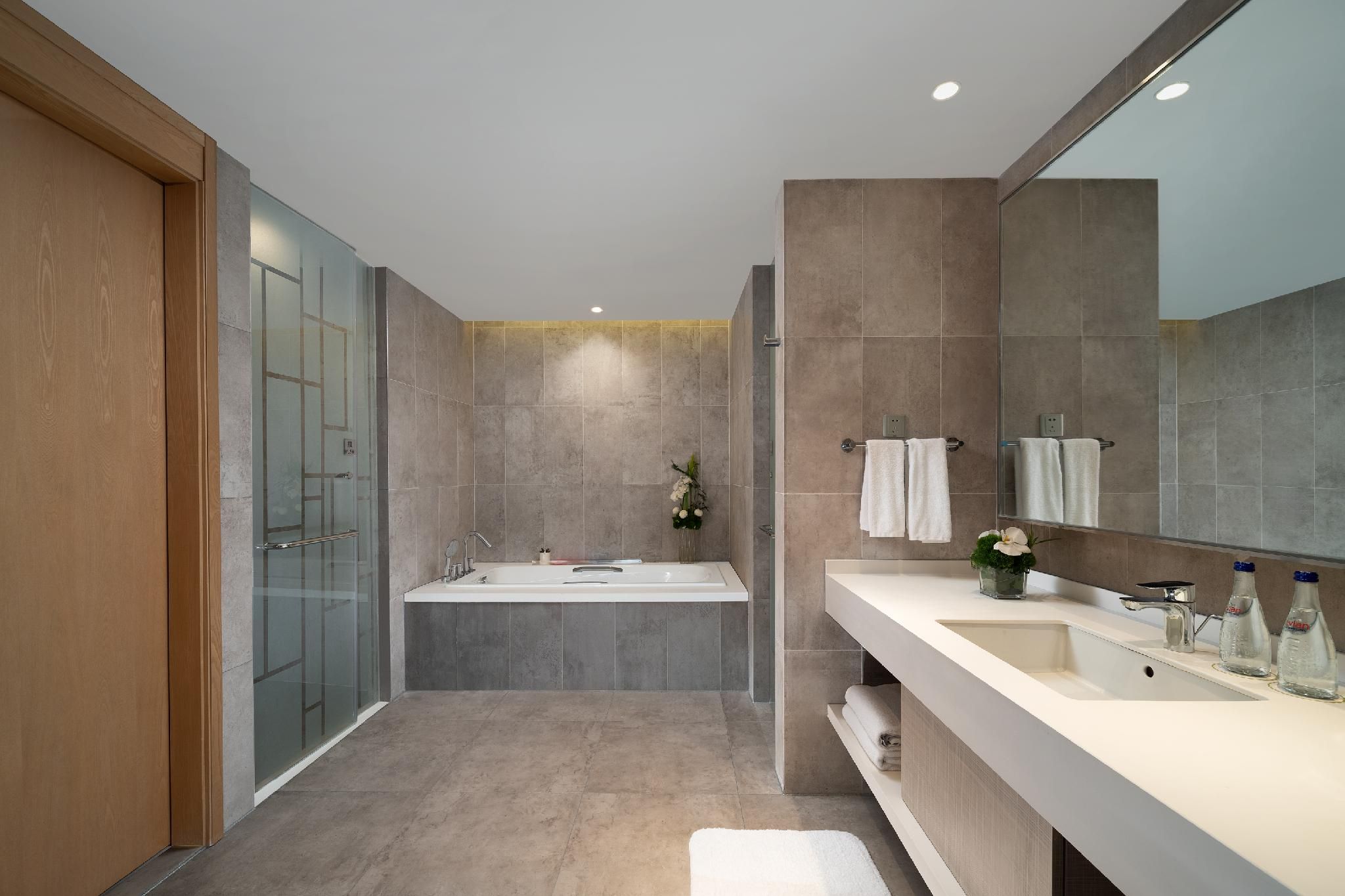 Deluxe Executive Suite