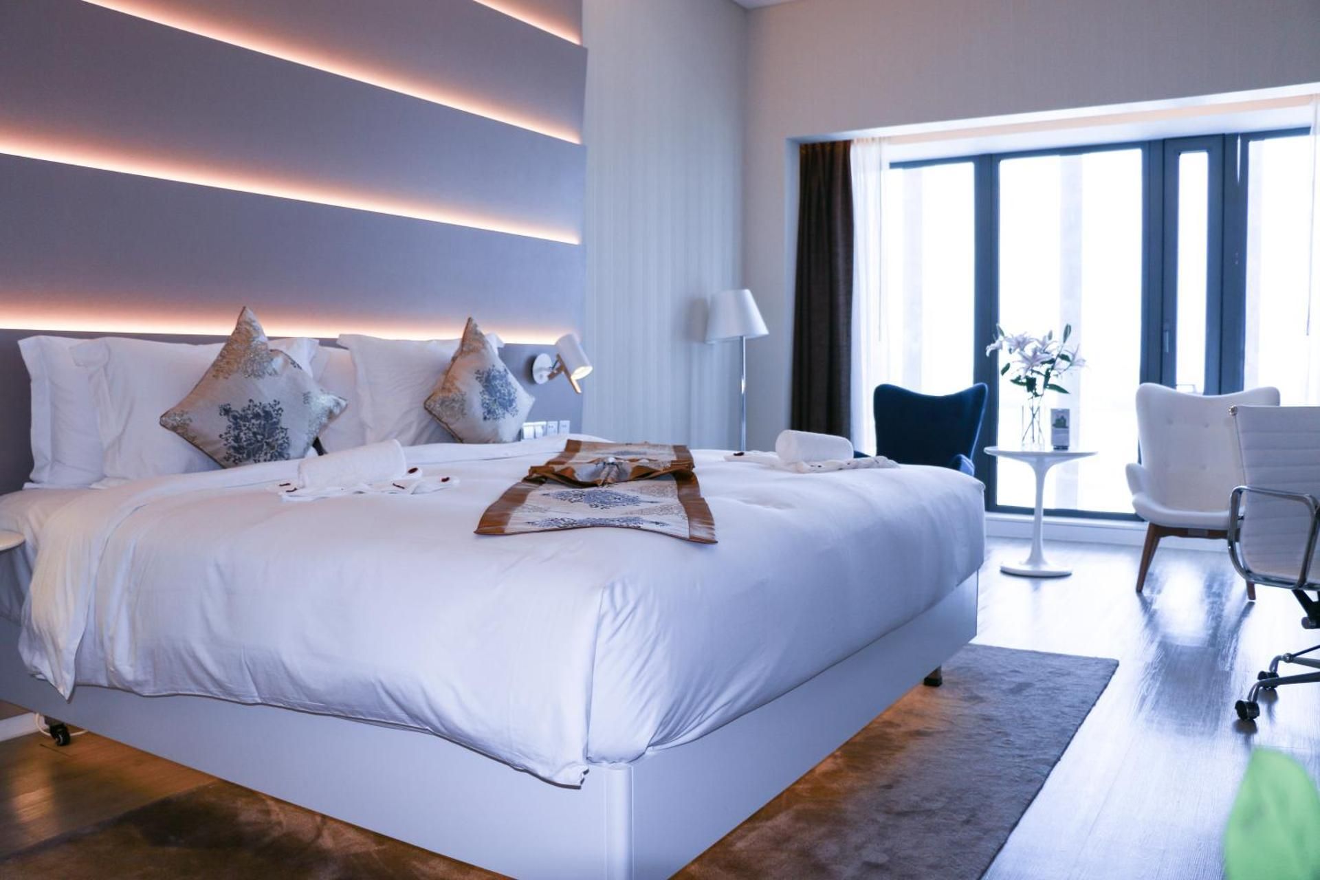 Superior King Room