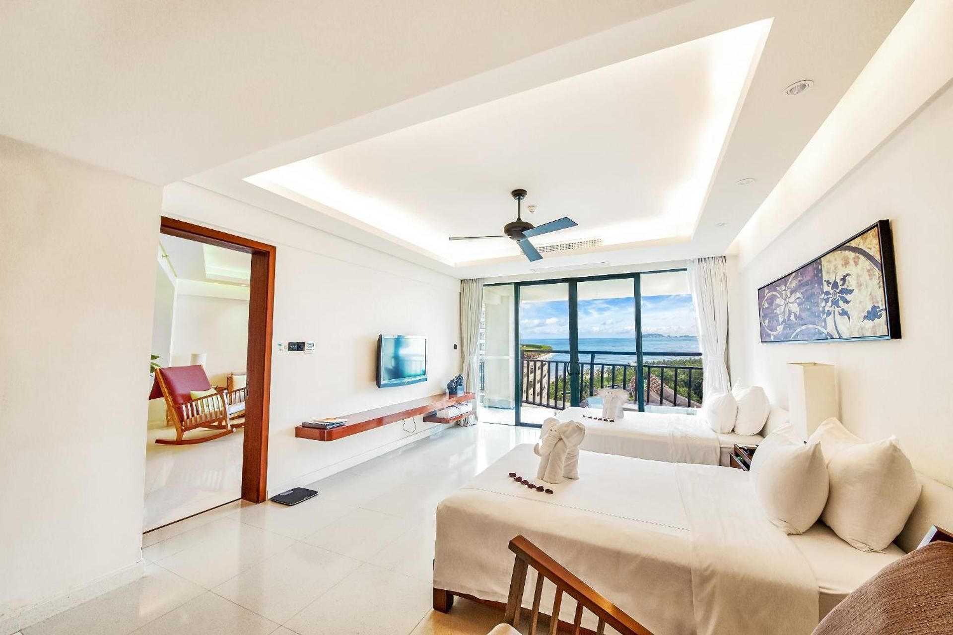 One-Bedroom Superior Suite with Ocean View