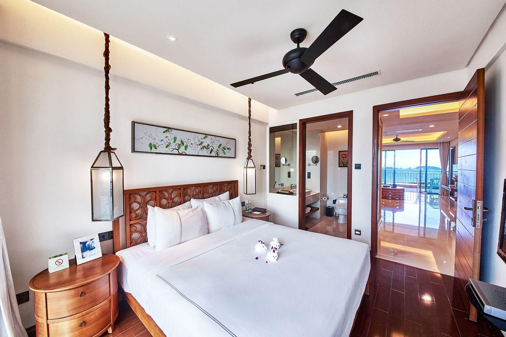 Deluxe Two-Bedroom Family Suite with Garden View