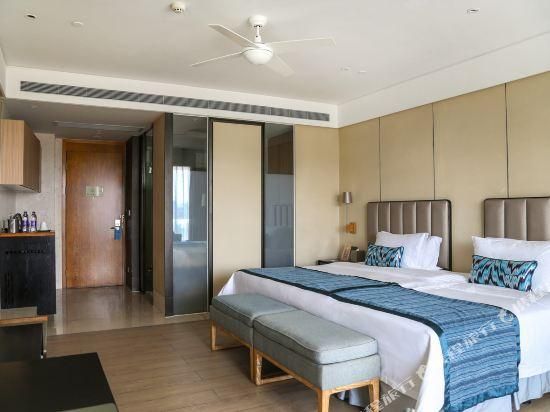 Elegant Sea View Double or Twin Room