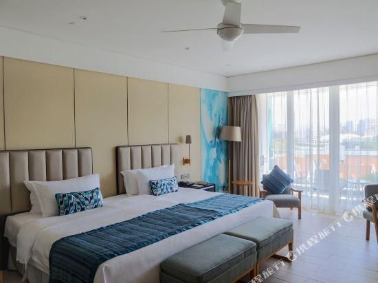 Elegant Sea View Double or Twin Room