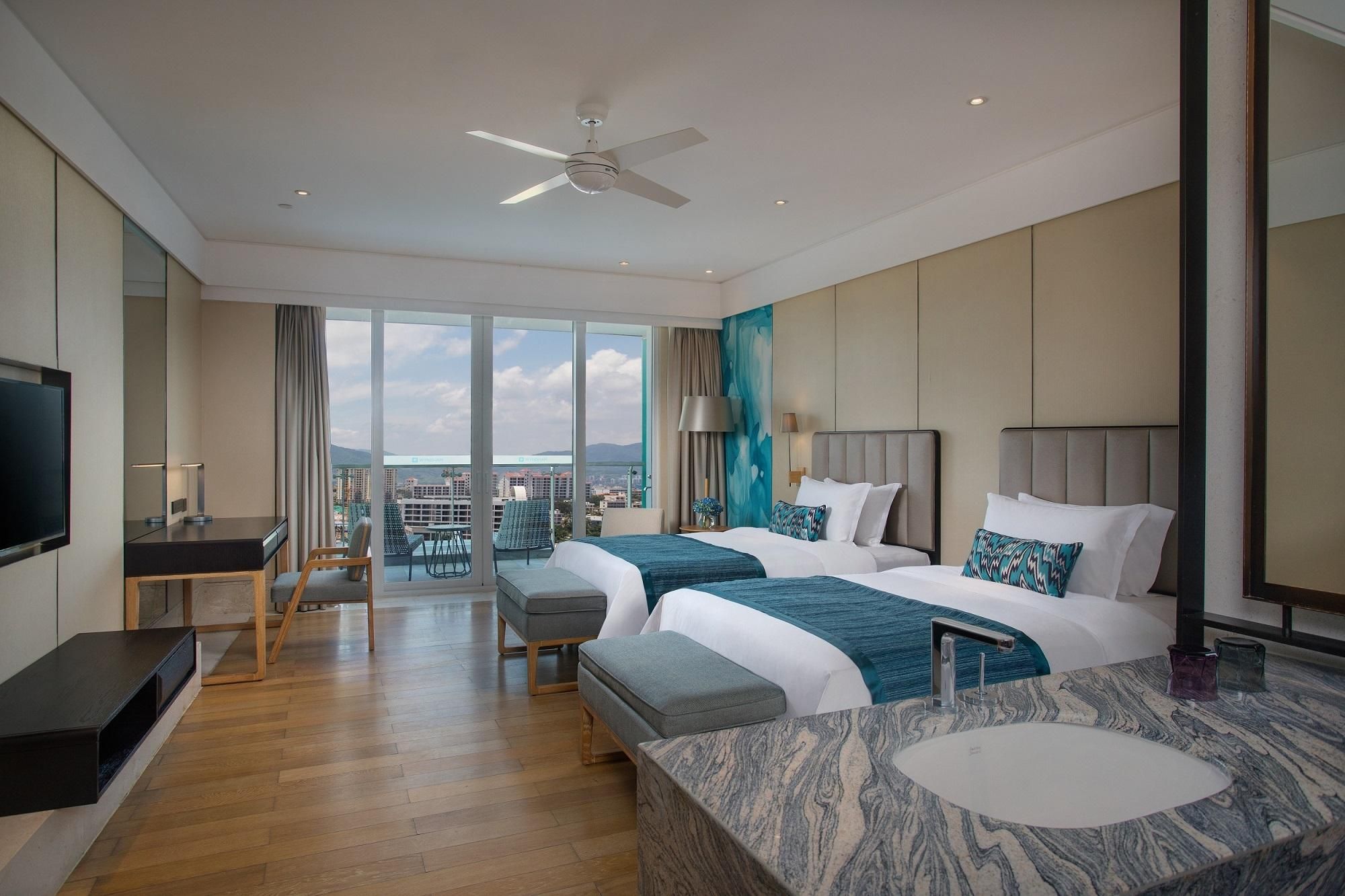 Elegant Ocean View King Room