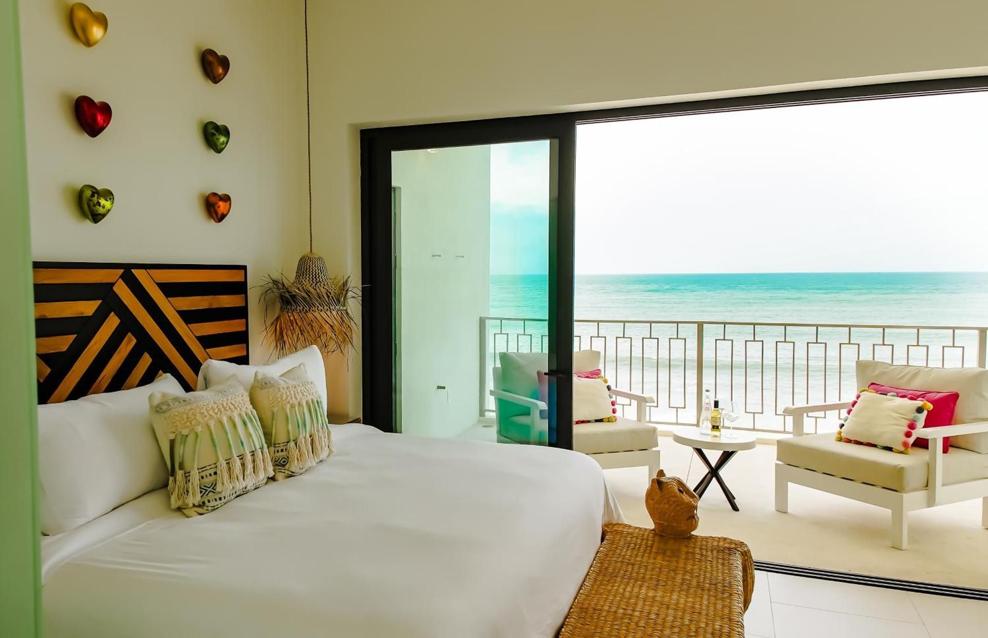 Deluxe Suite with Sea View