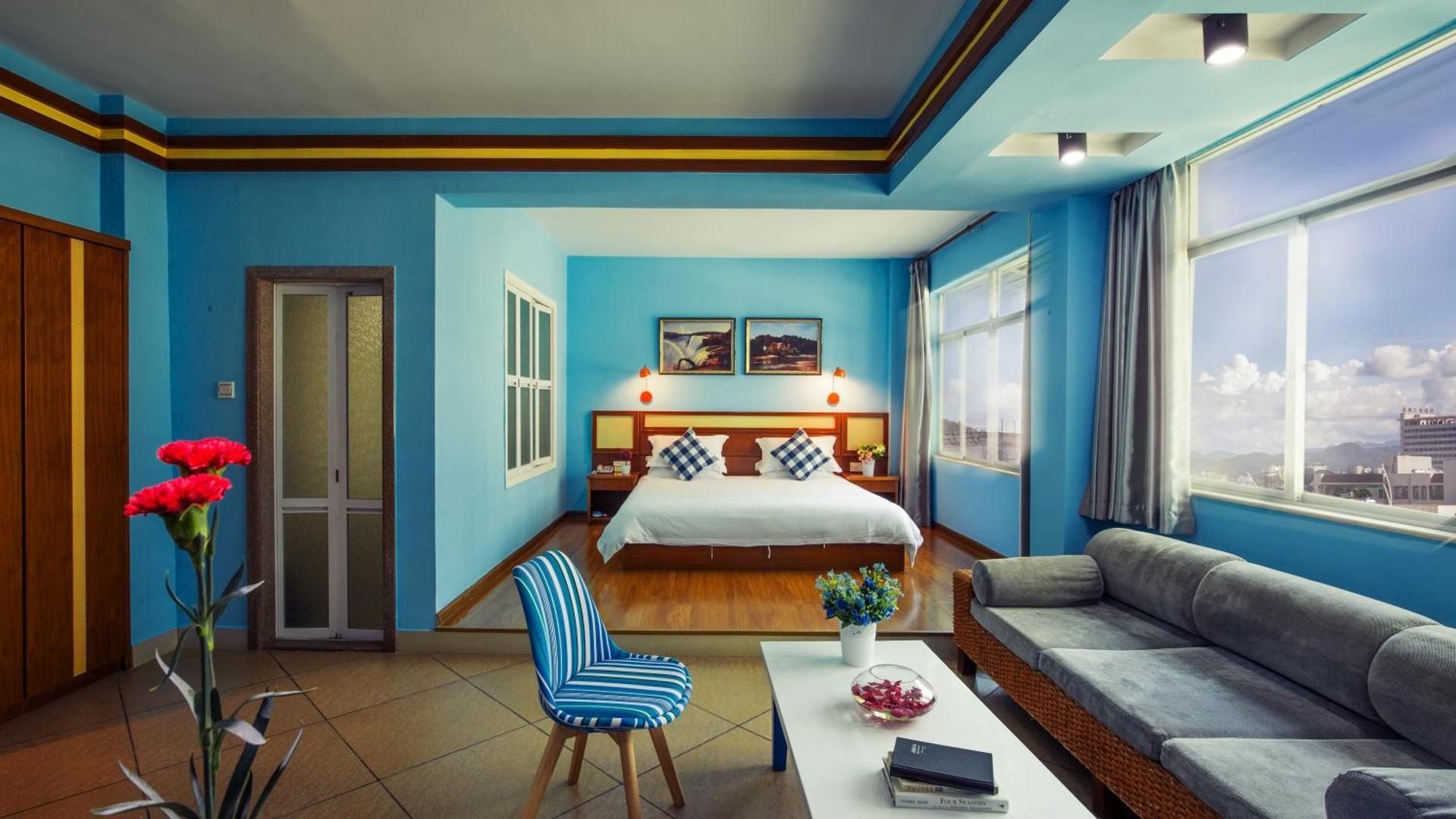 Deluxe Double Room ( 1 bed room & 1 living room)