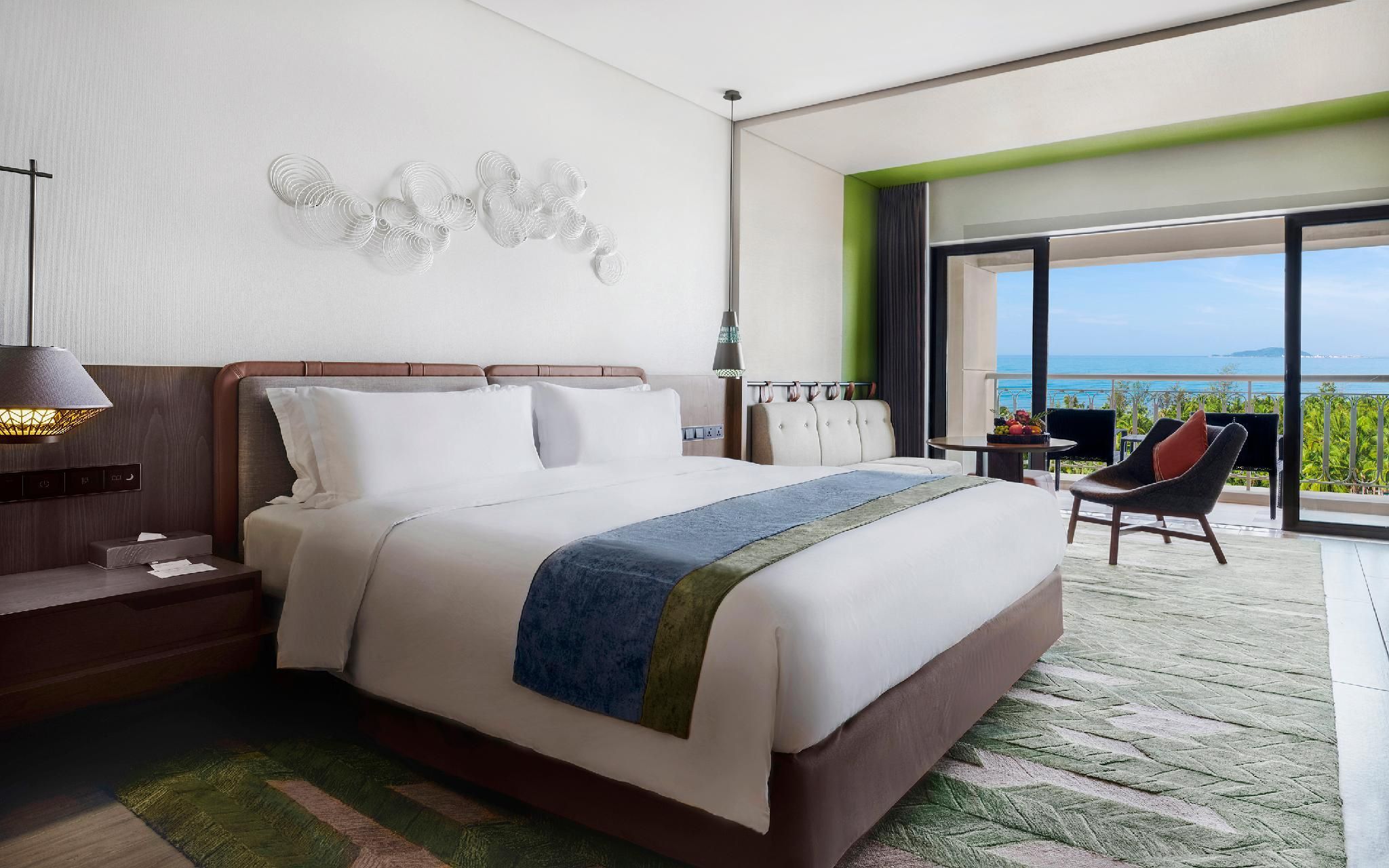 1 King Premium Ocean View High Floor