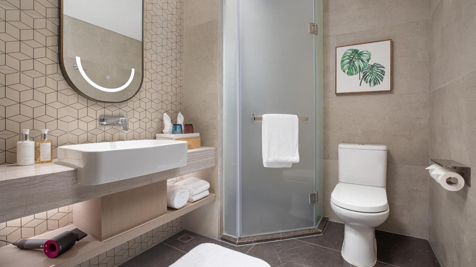 One-Bedroom King Suite