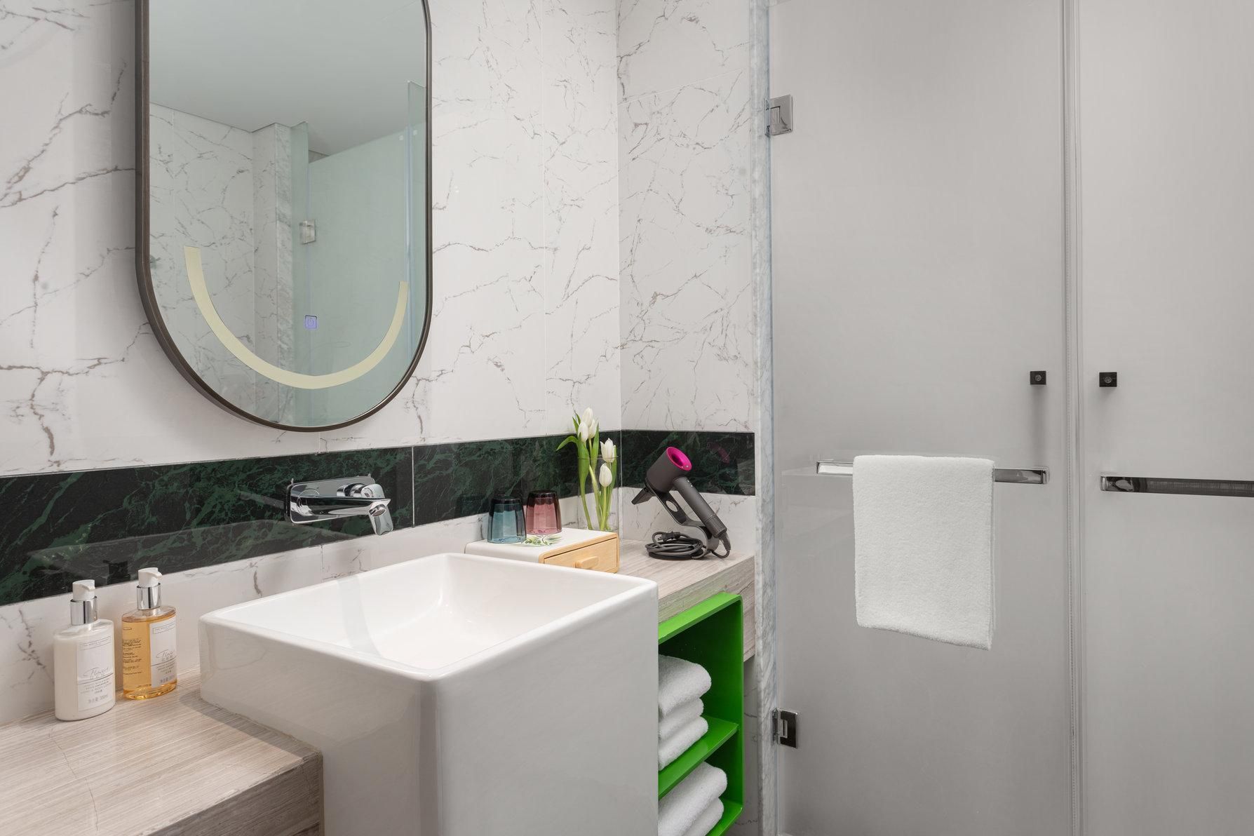 2 Bedroom Suite 2 King