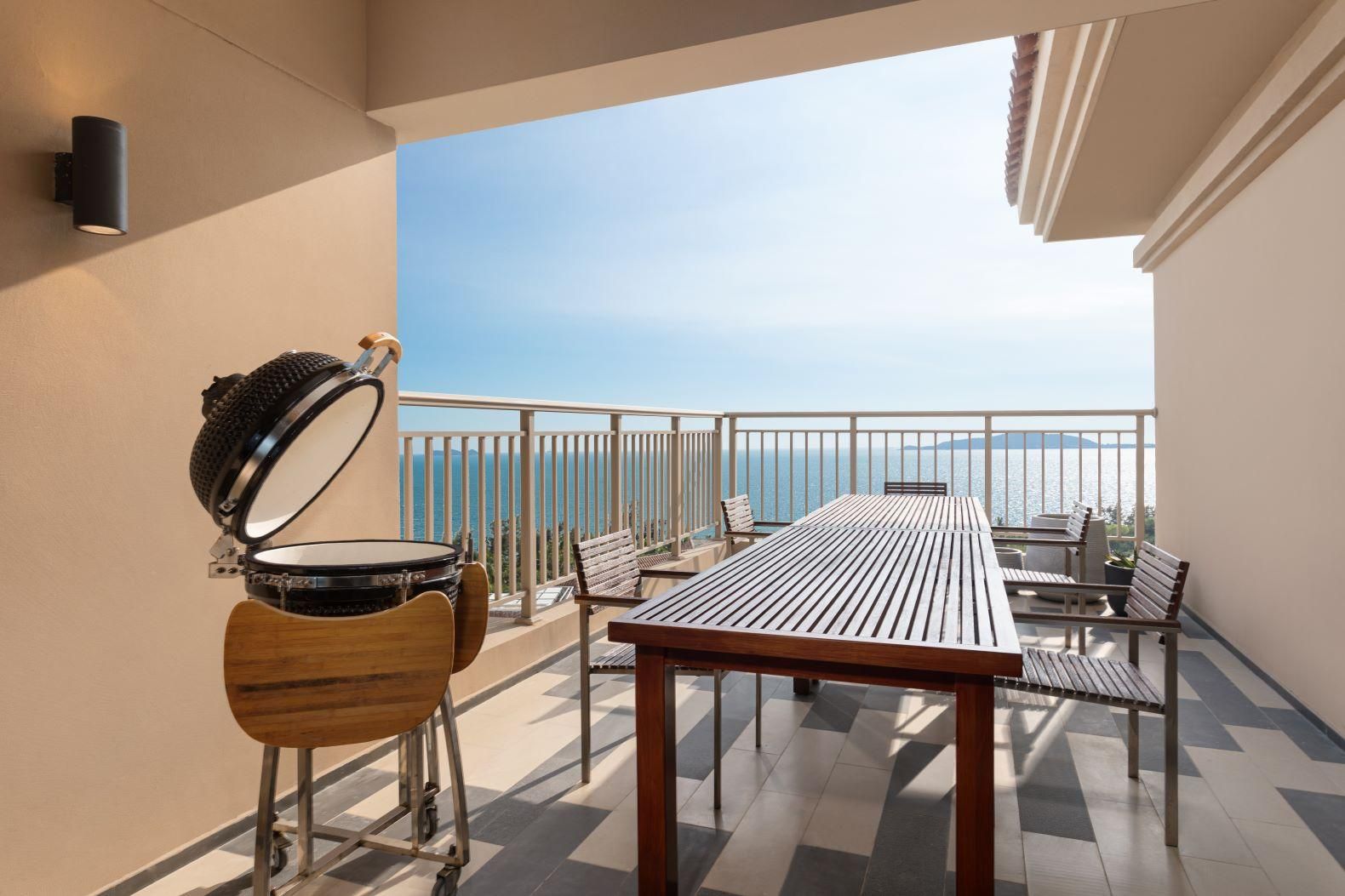 3 King 2 Twin 4 Bedroom President Suite Oceanfront