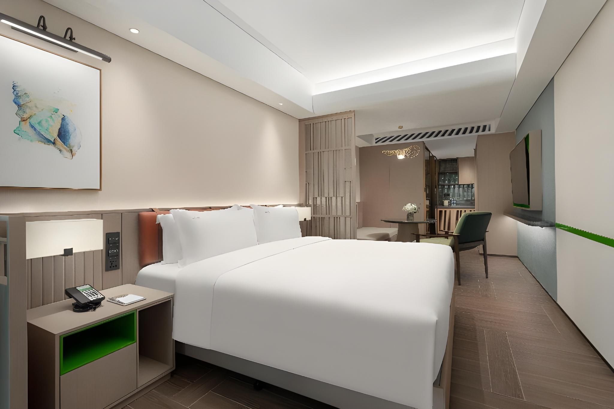 3 Bedroom Suite 2 King 1 Double