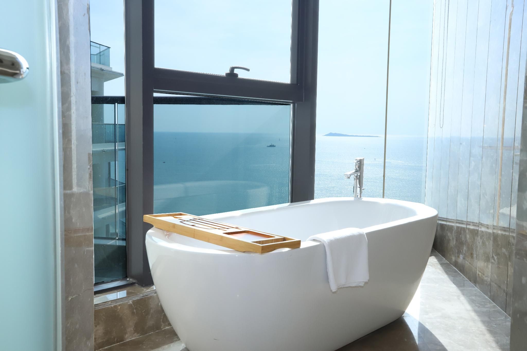 Super suite
