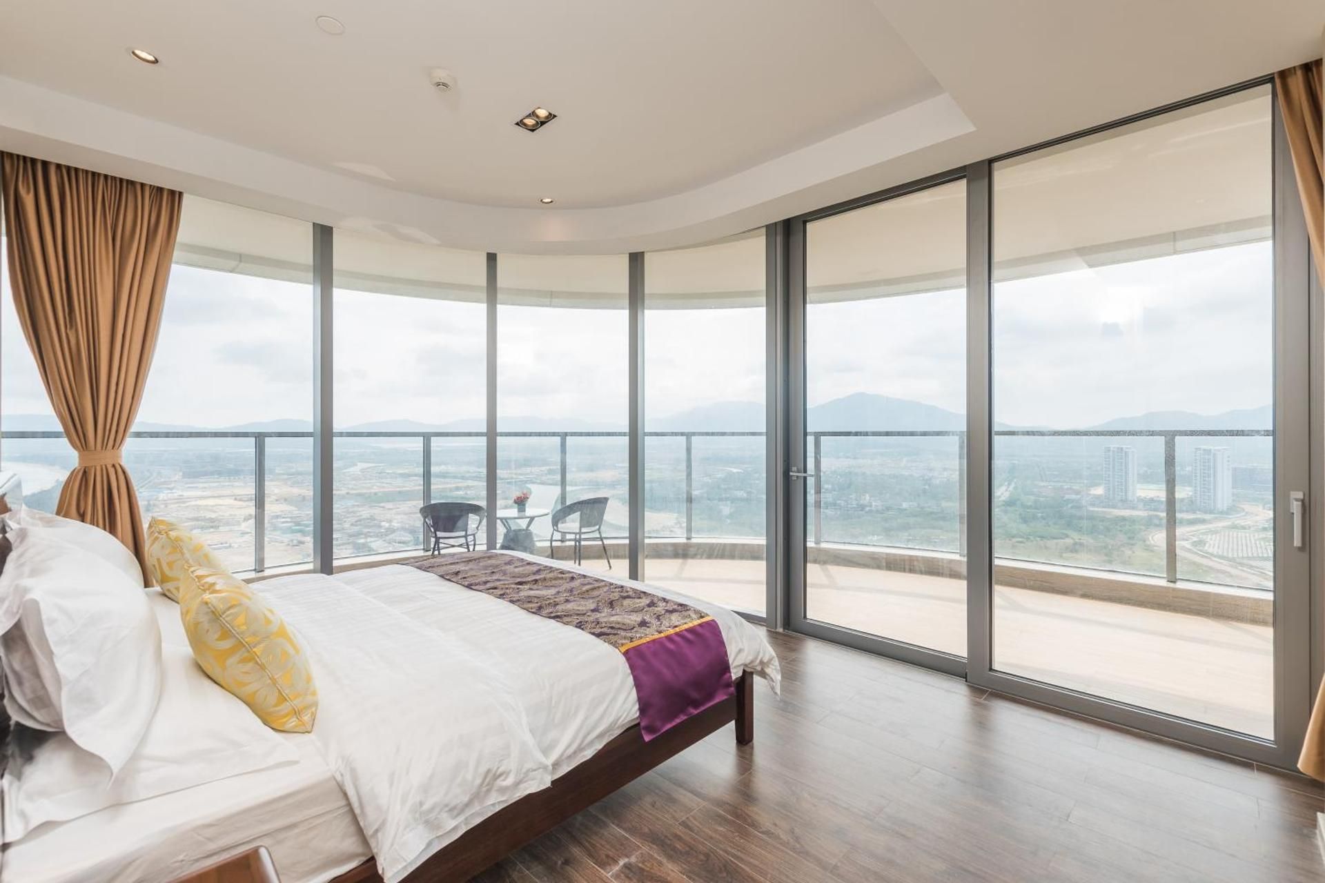 Penthouse Two- Bedroom Apartment with Sea View