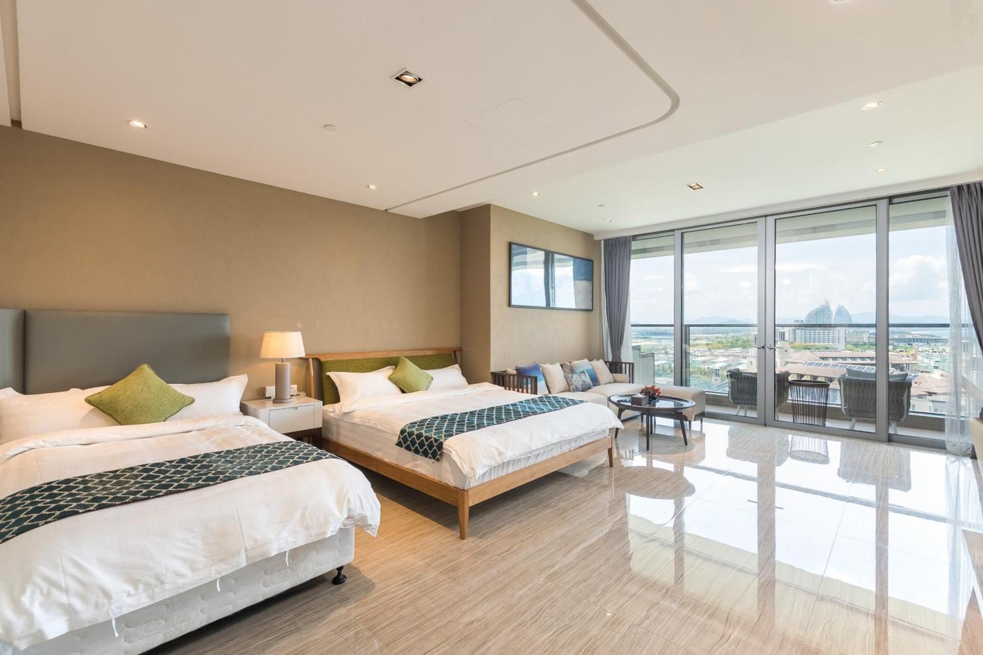 Family Room with Sea View