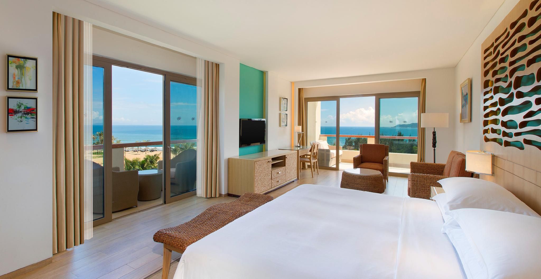 1 Bedroom Suite, 1 King, Sea view, Balcony