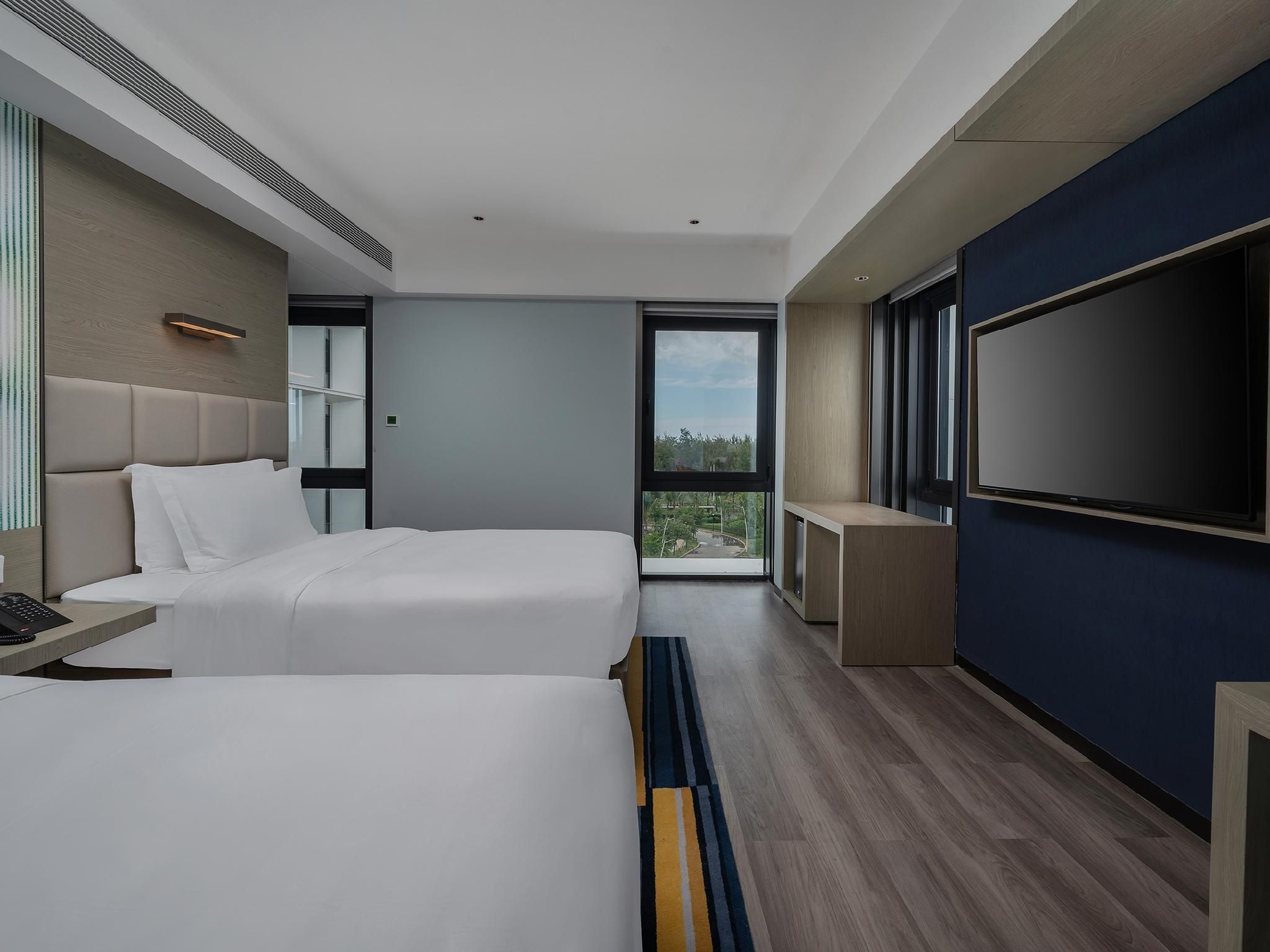 Superior Garden View Twin Room