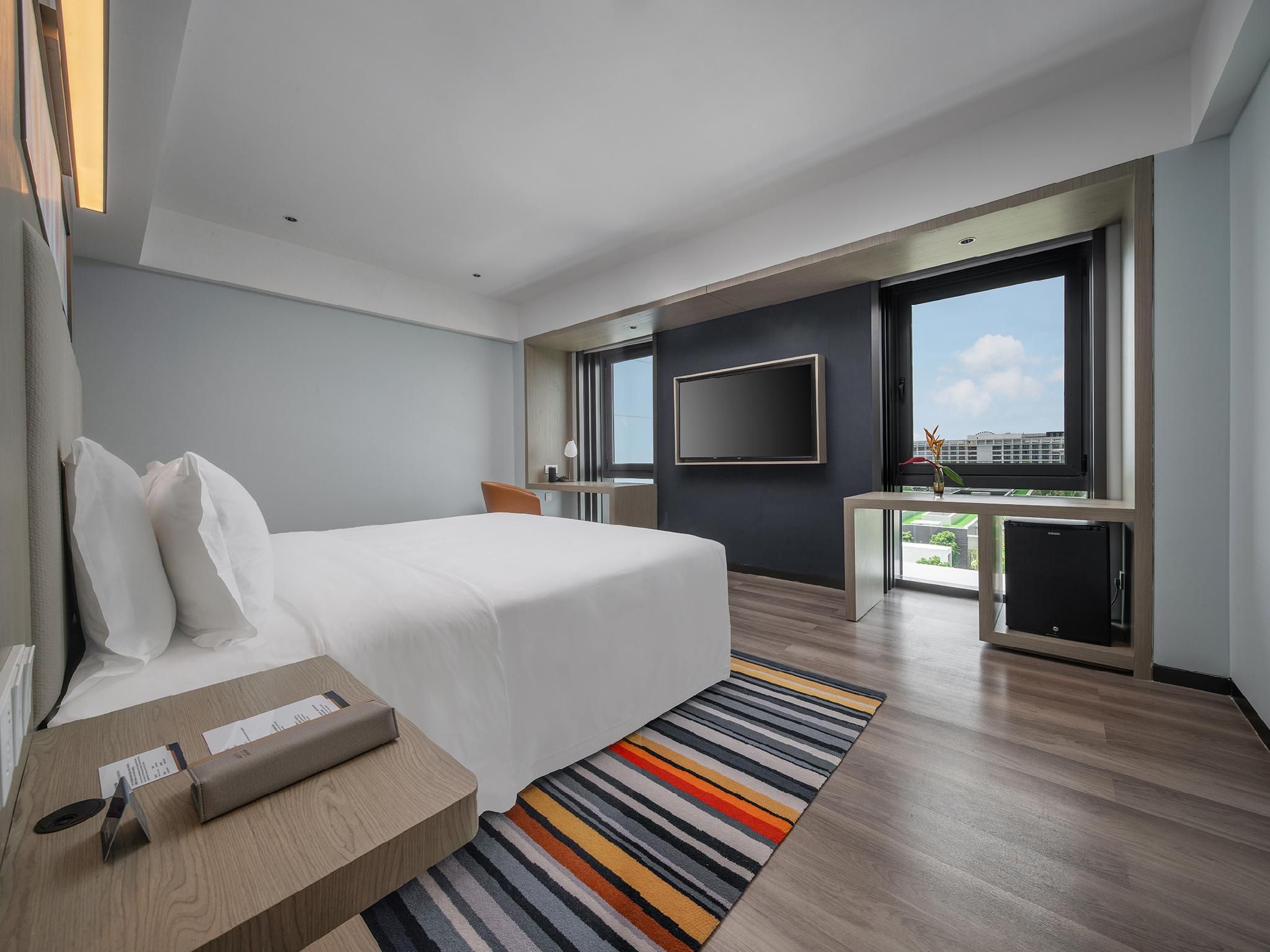 Garden View Queen Room