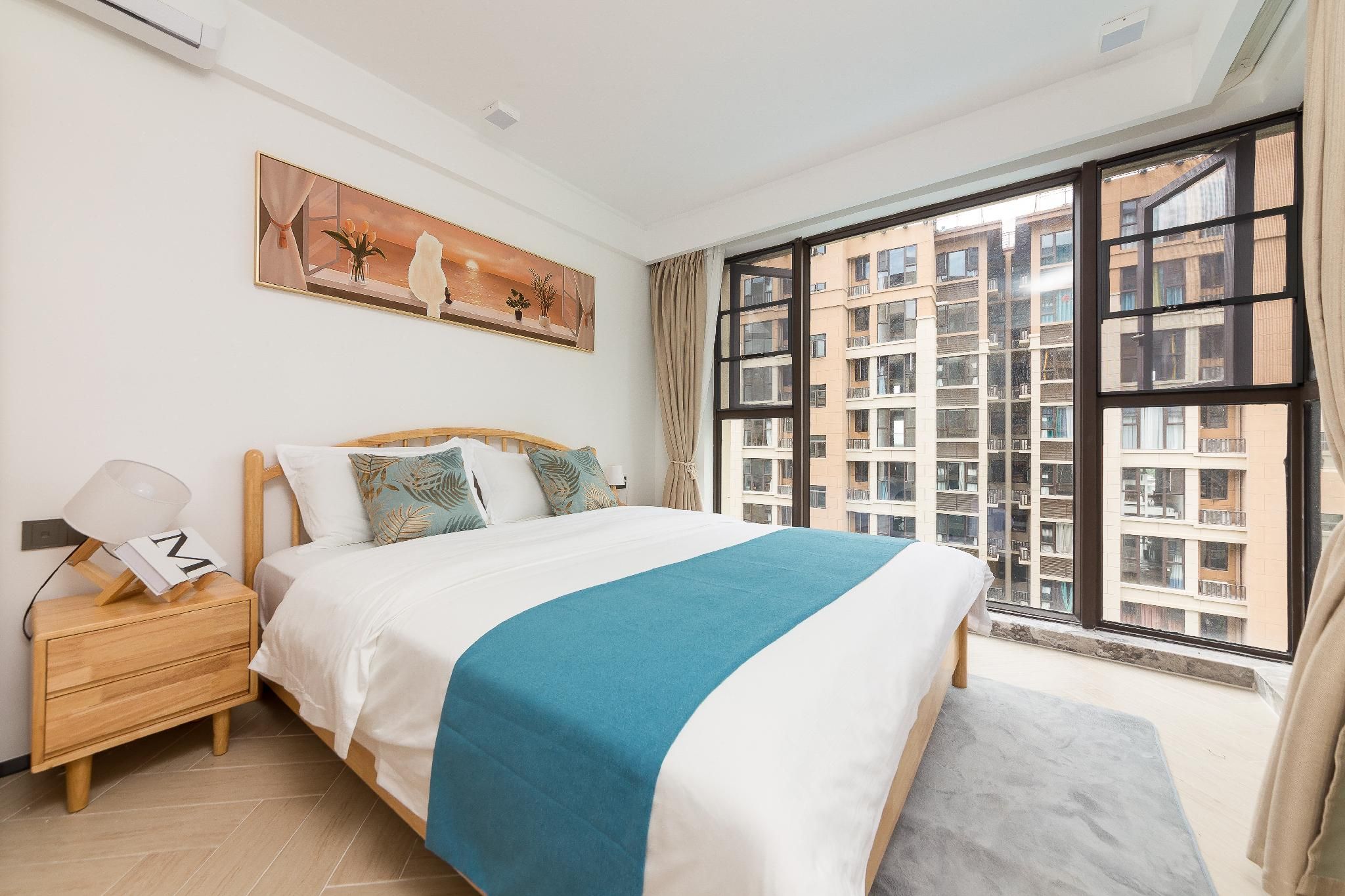 Room for 8 People