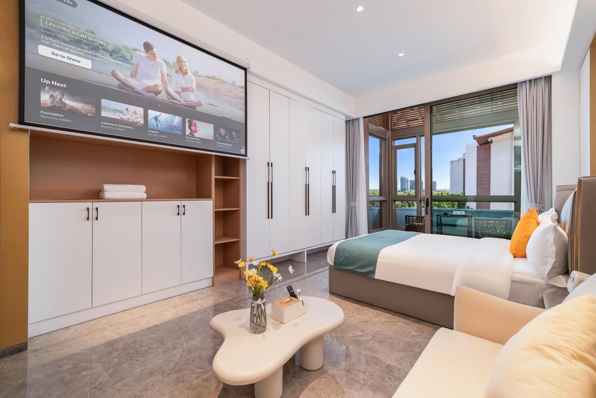 Sea-View One-Bedroom Sudio (Kitchen, Balcony, Fridge, Washing Machine)