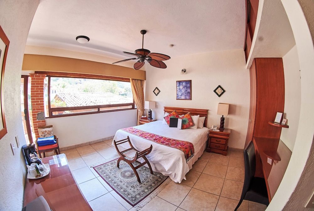 Deluxe Suite, 1 King Bed