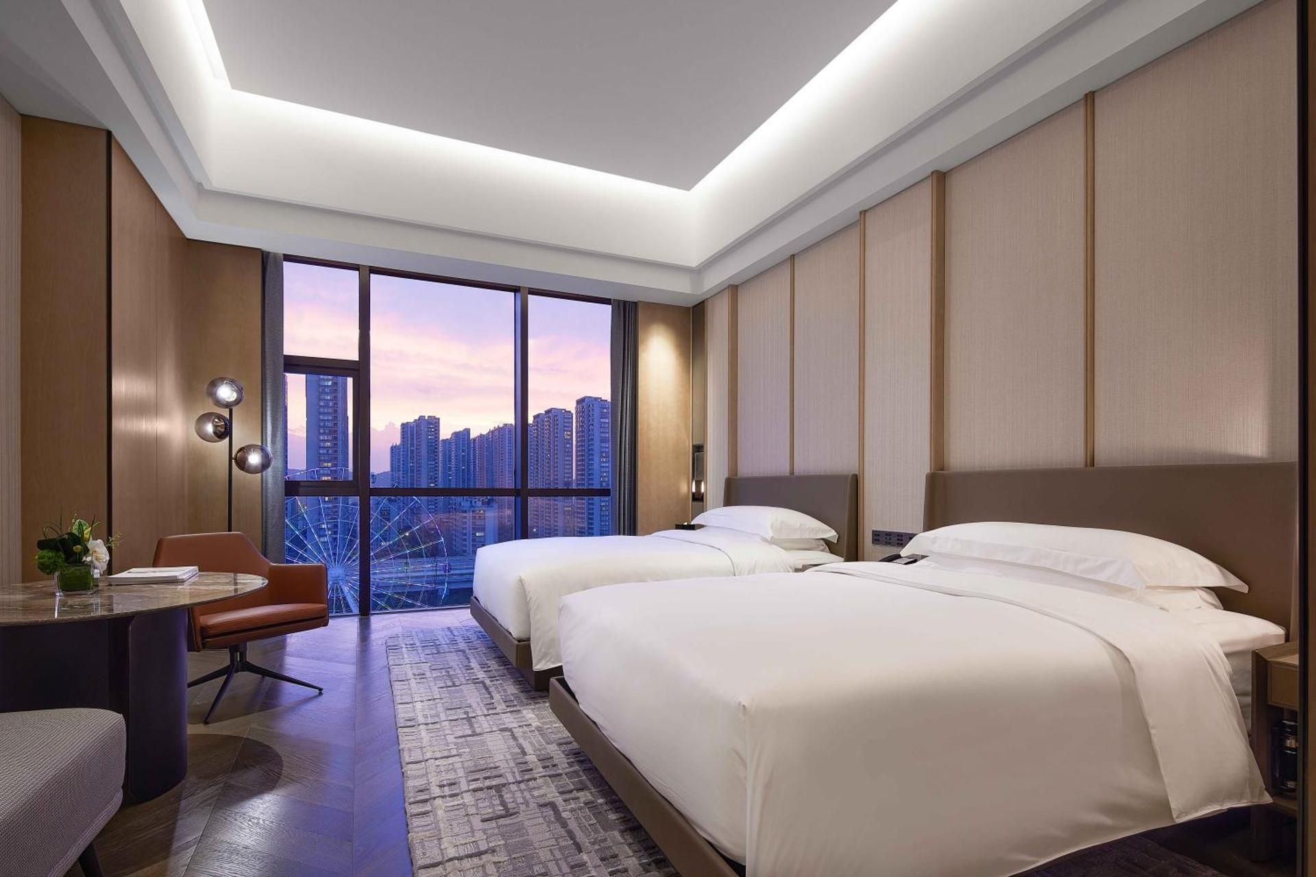 Classic Twin Room with Ferris Wheel View