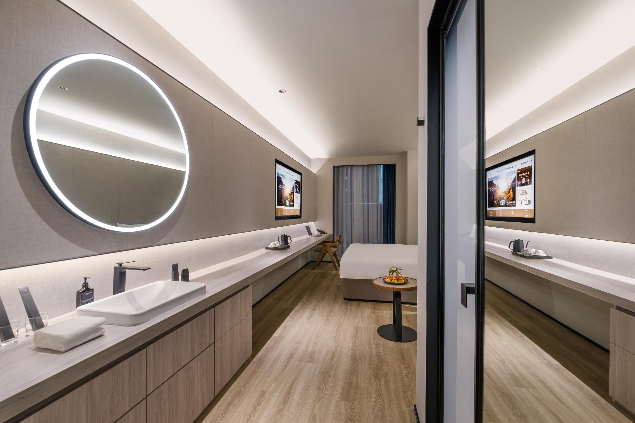 Huazhu - Superior BedRoom