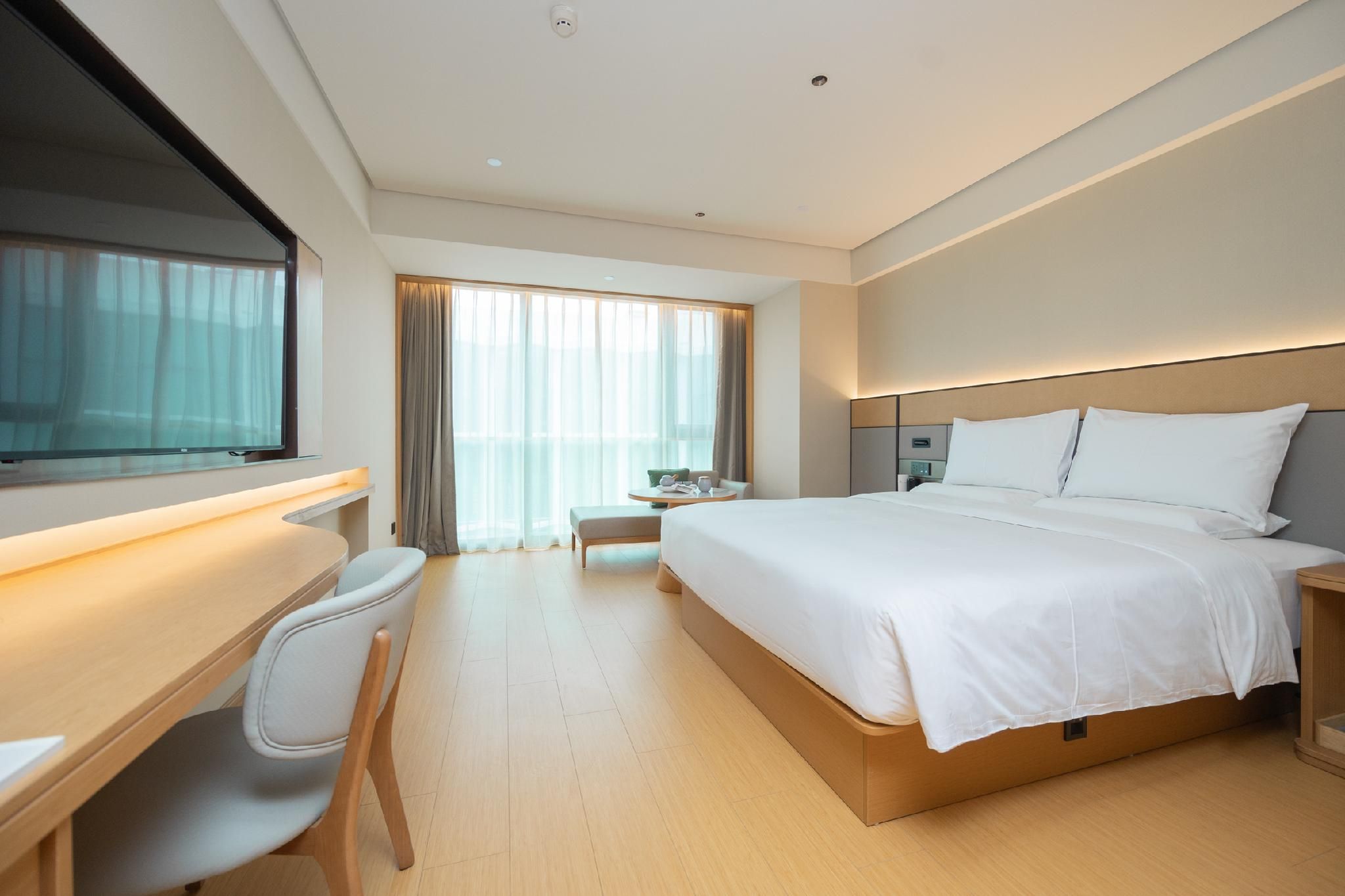 Business Queen Bed Room