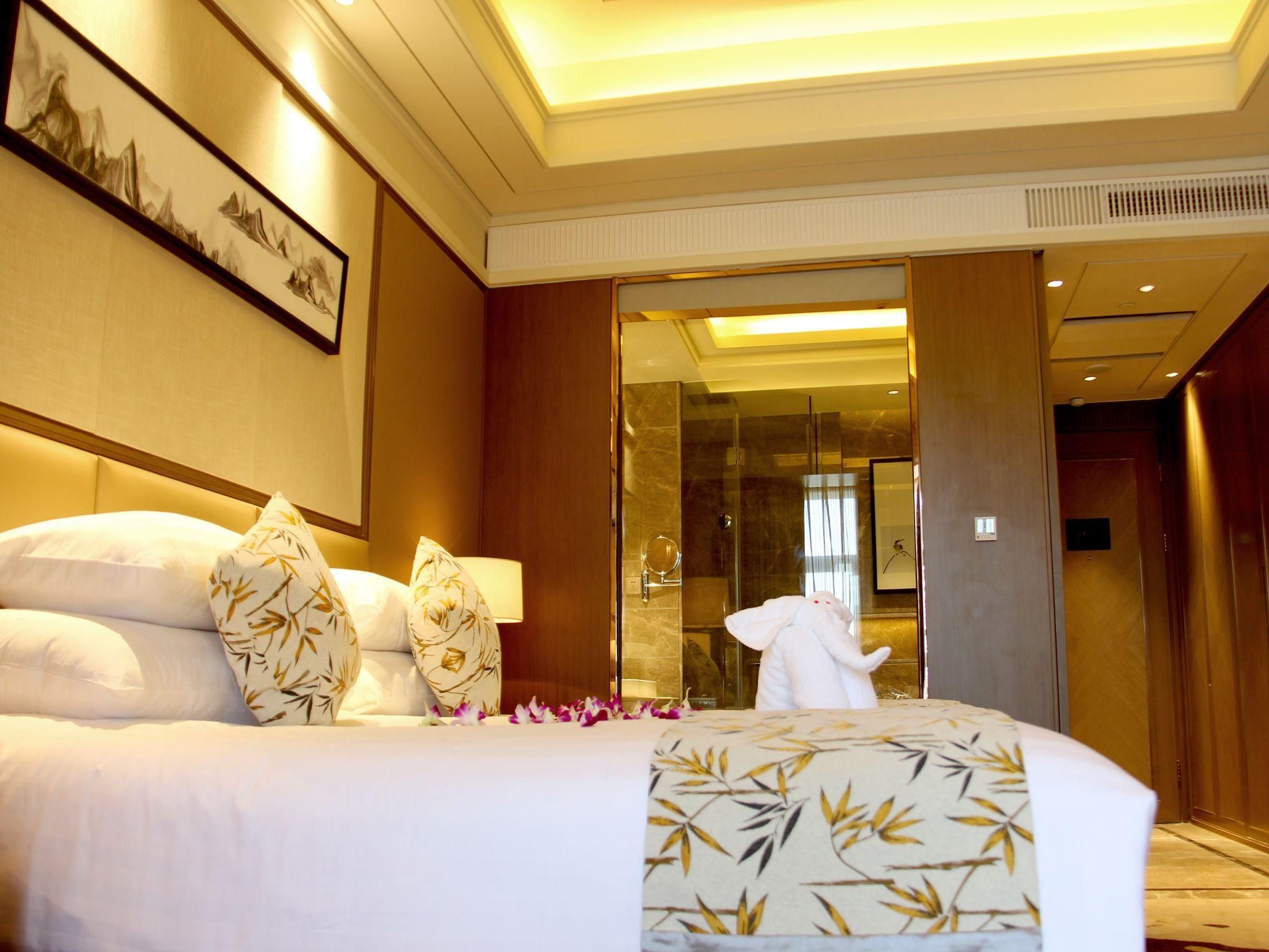 New Century - Deluxe 1 Bed Room, City View