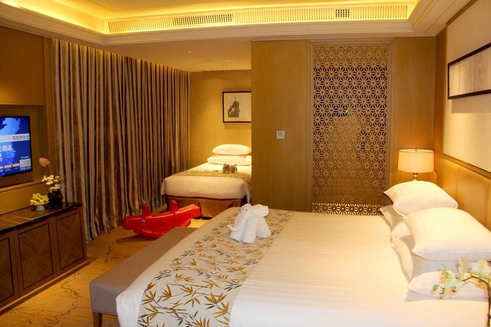 Deluxe Family Room