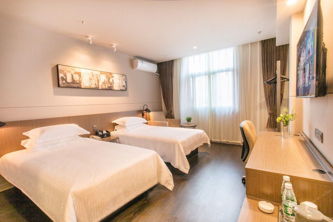 Business Standard Room A
